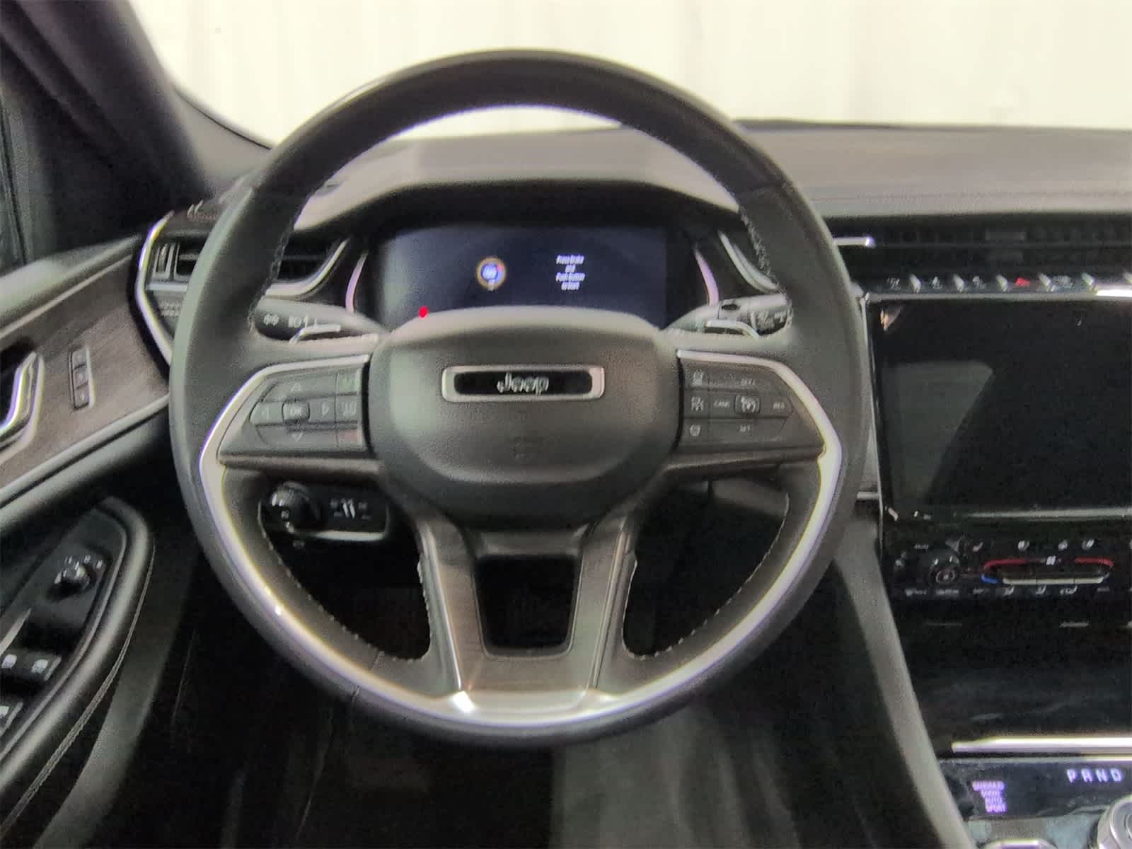 Thumbnail: 2024 Jeep Grand Cherokee L - 25