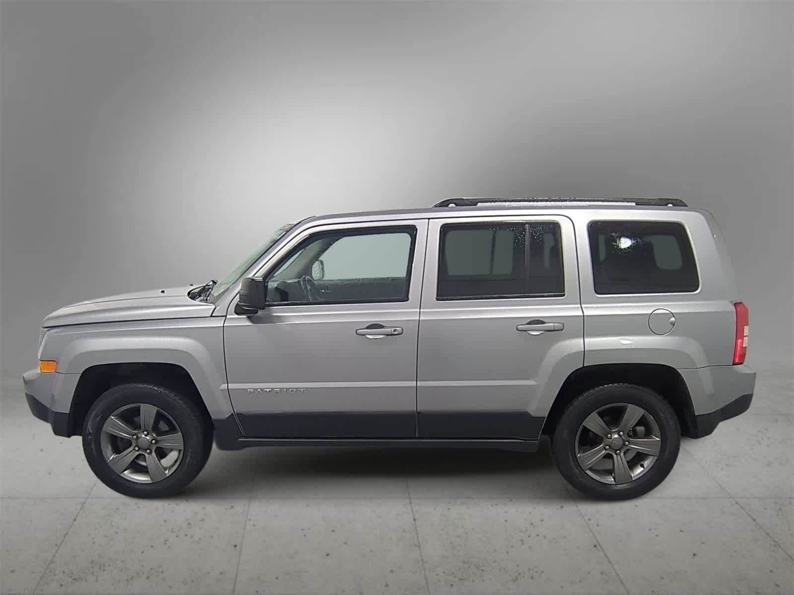 Thumbnail: 2015 Jeep Patriot - 5