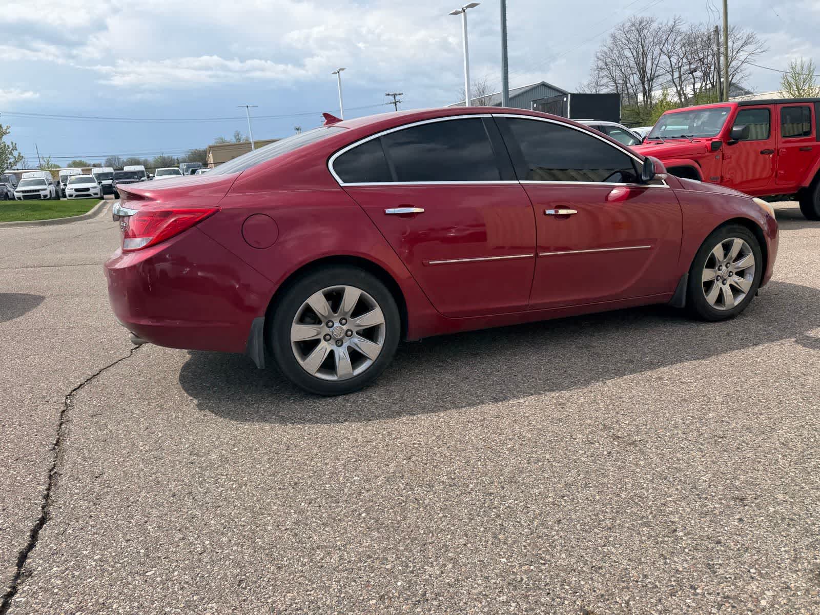 Thumbnail: 2012 Buick Regal - 17