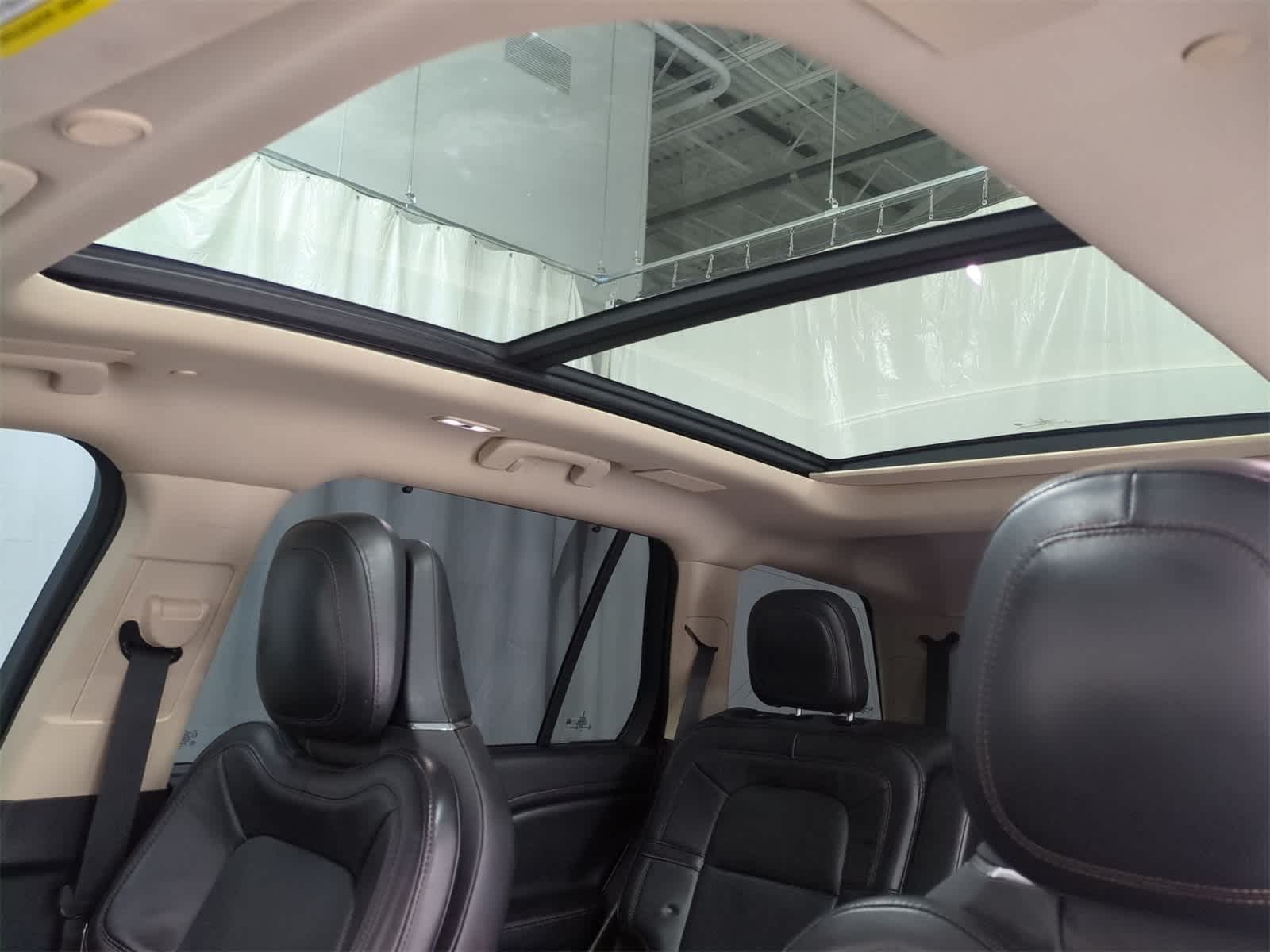 Thumbnail: 2020 Lincoln Aviator - 20