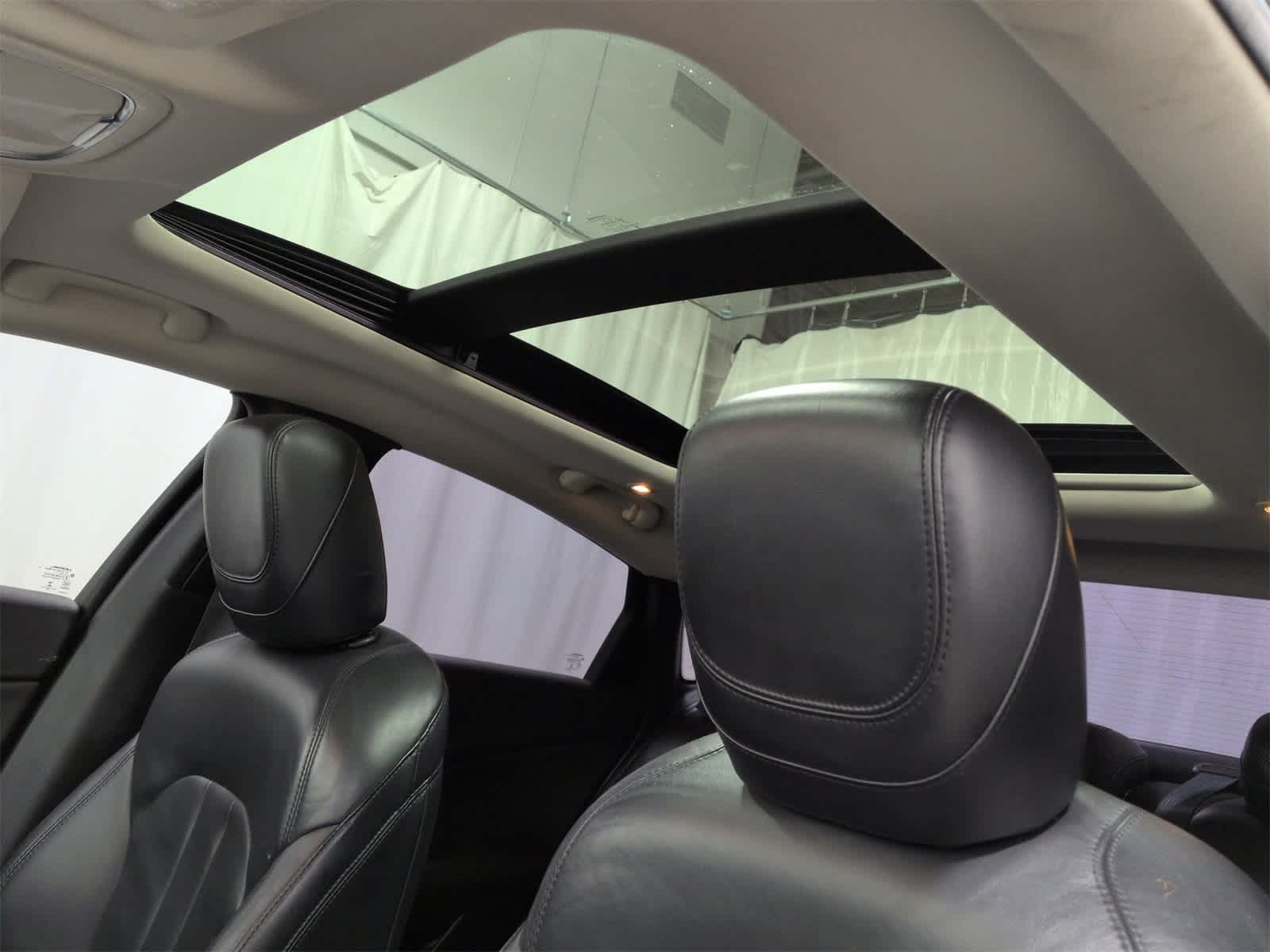 Thumbnail: 2015 Chrysler 200 - 20