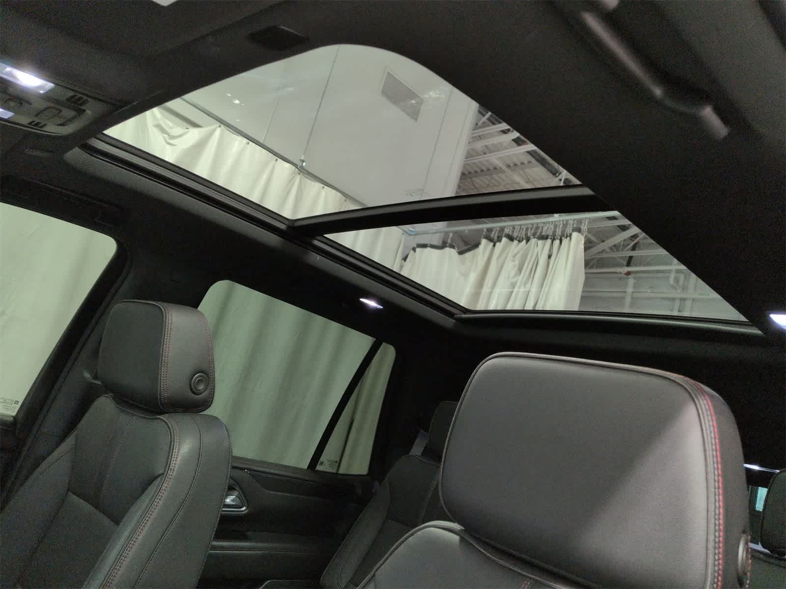 Thumbnail: 2023 Chevrolet Tahoe - 20