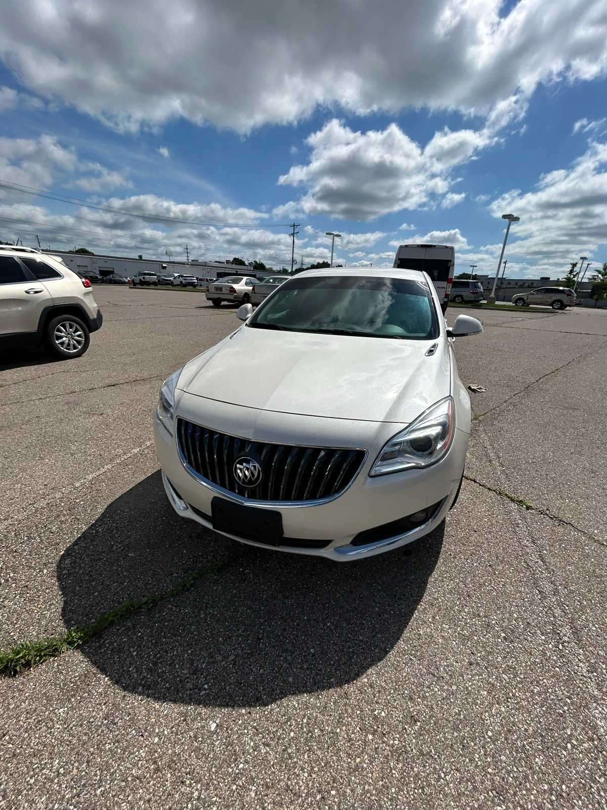 Used 2014 Buick Regal Base with VIN 2G4GK5EX3E9276550 for sale in Farmington, MI