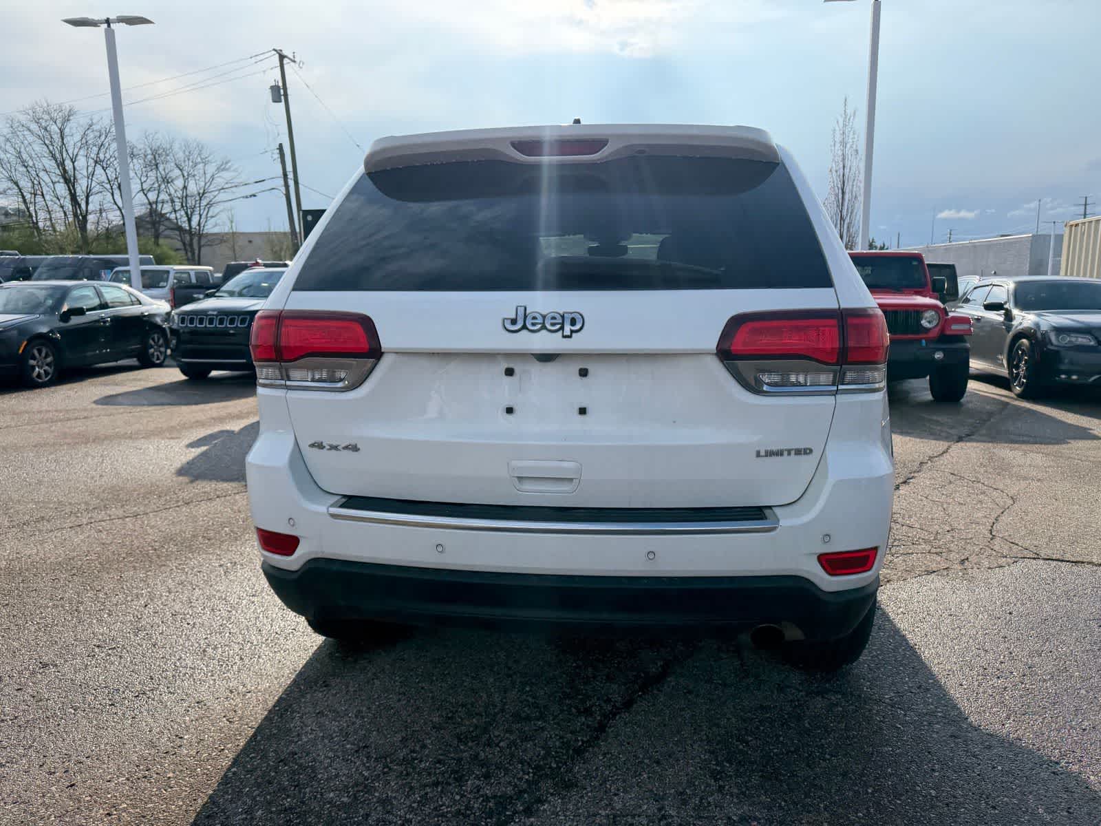 Thumbnail: 2021 Jeep Grand Cherokee - 21