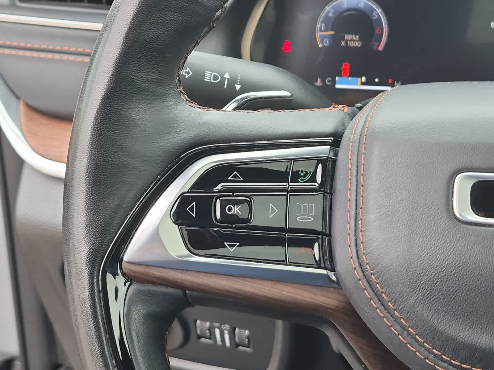 Thumbnail: 2022 Jeep Grand Cherokee - 31