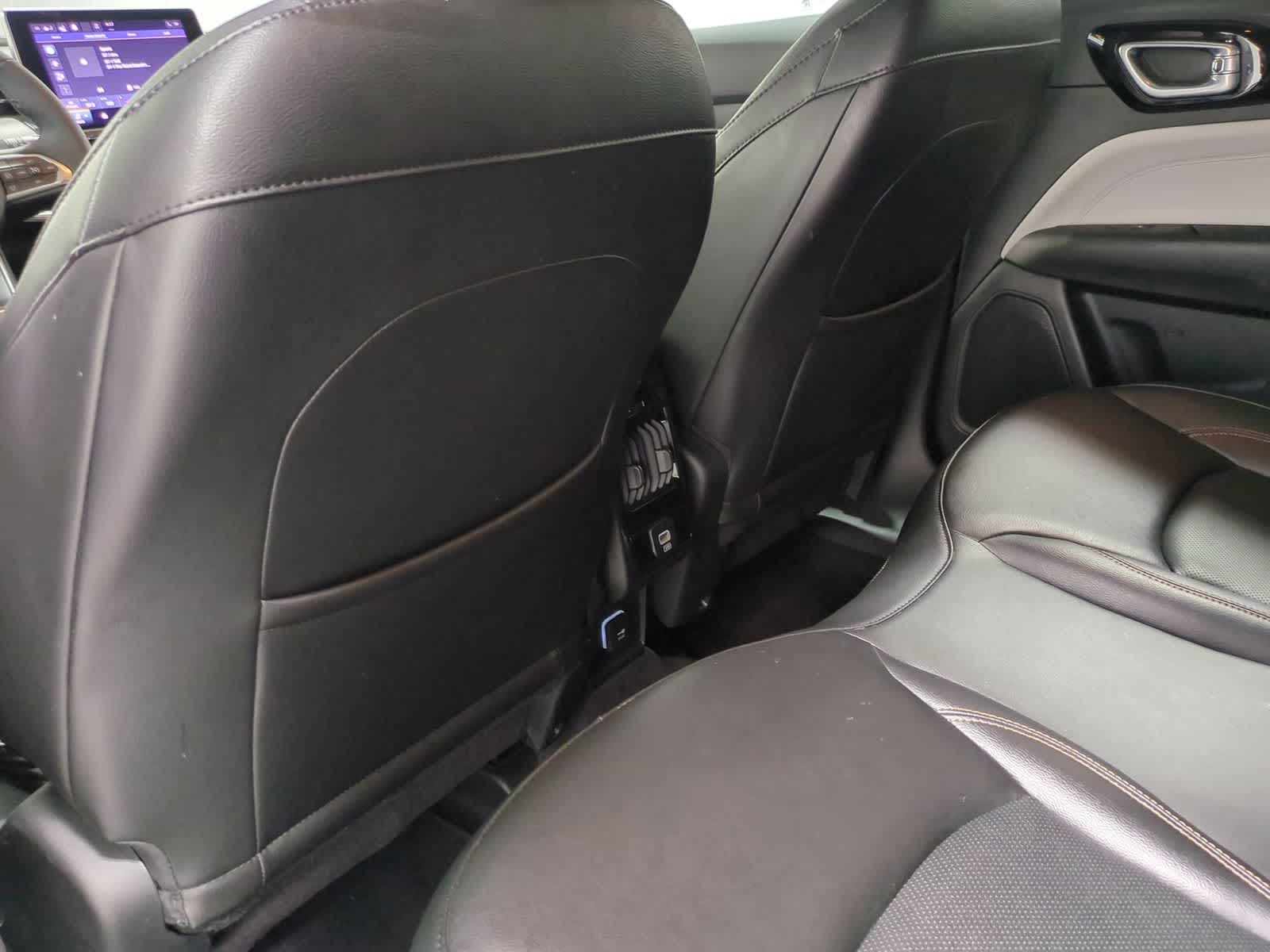 Thumbnail: 2023 Jeep Compass - 18