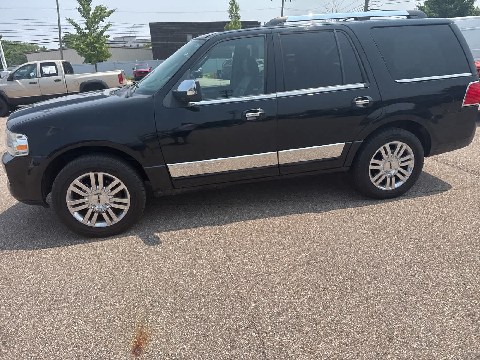 Thumbnail: 2008 Lincoln Navigator - 27