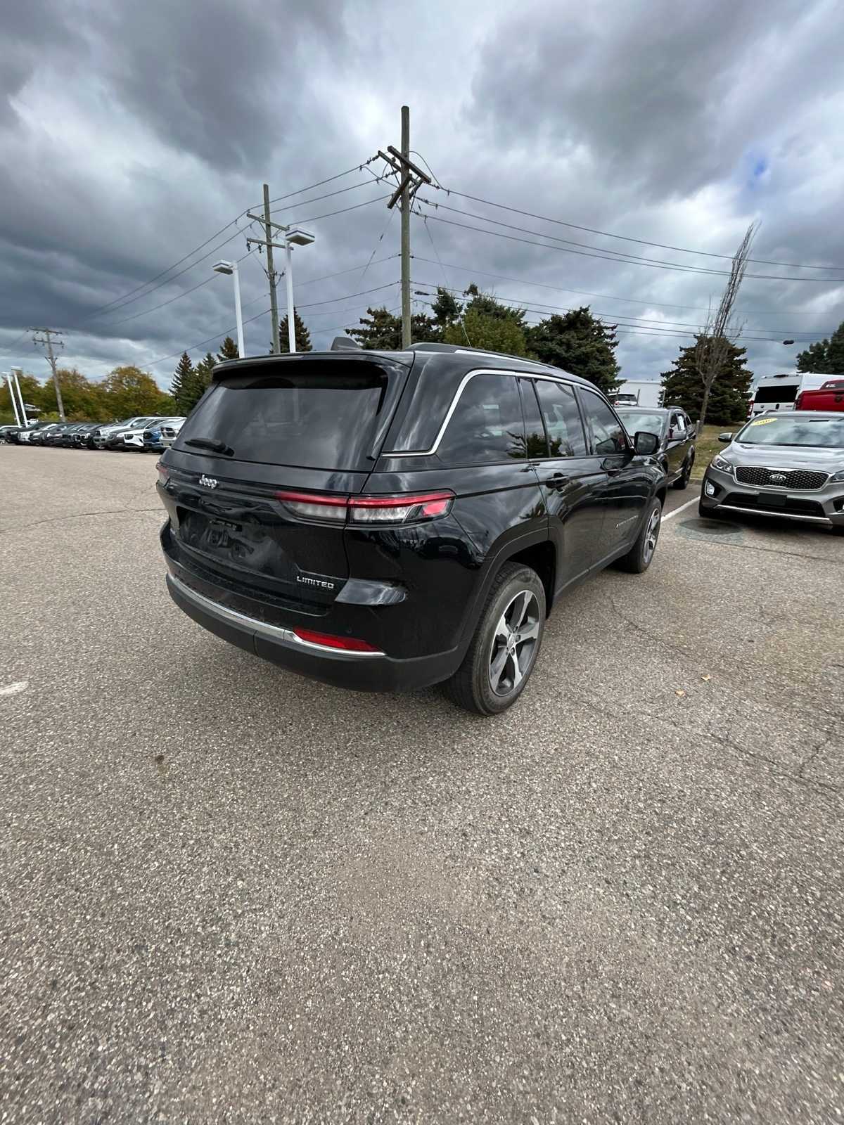 Thumbnail: 2023 Jeep Grand Cherokee - 18