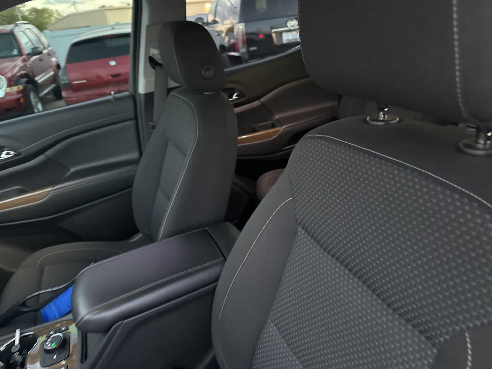 Thumbnail: 2021 GMC Acadia - 32