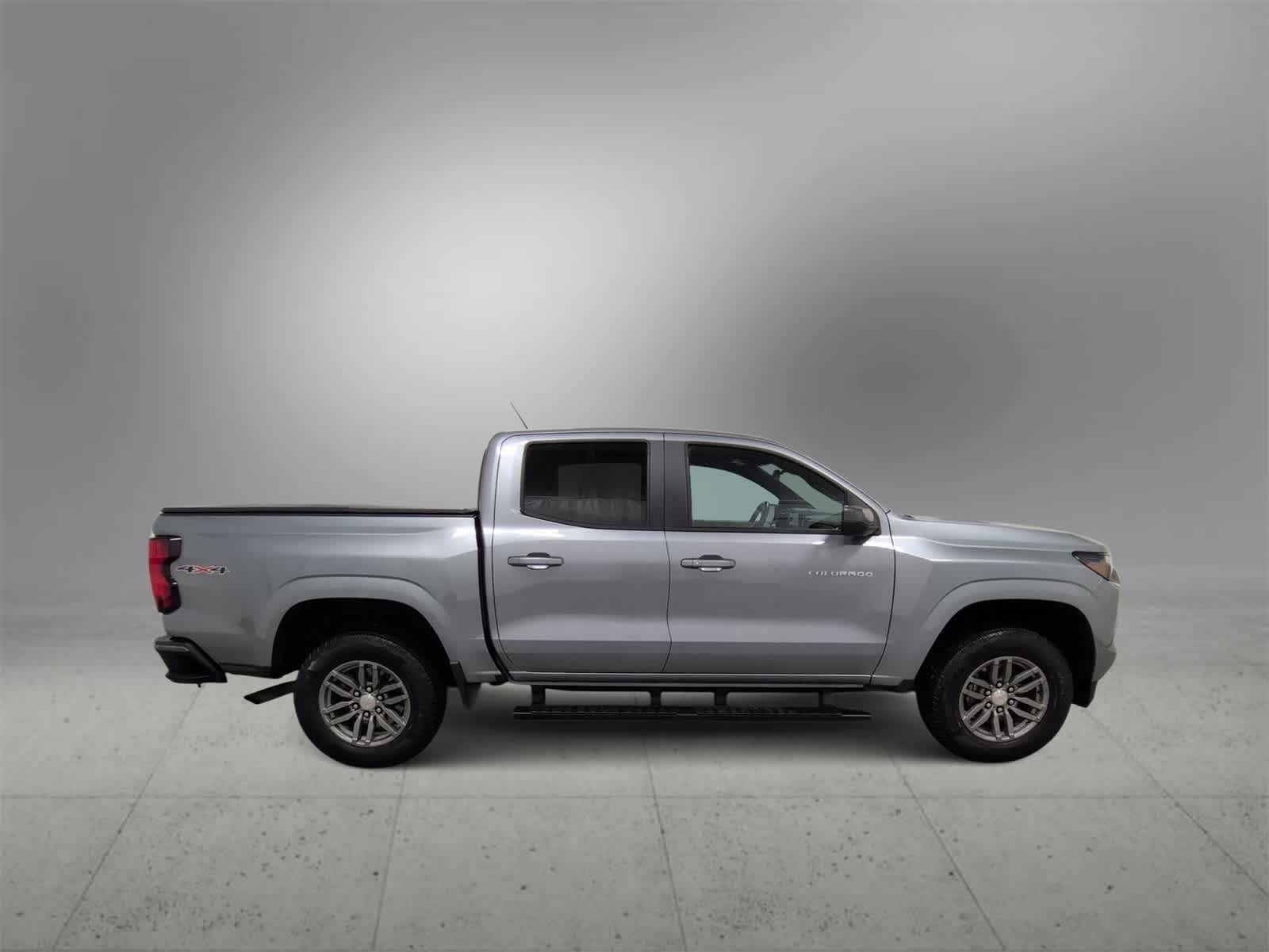 Thumbnail: 2023 Chevrolet Colorado - 9