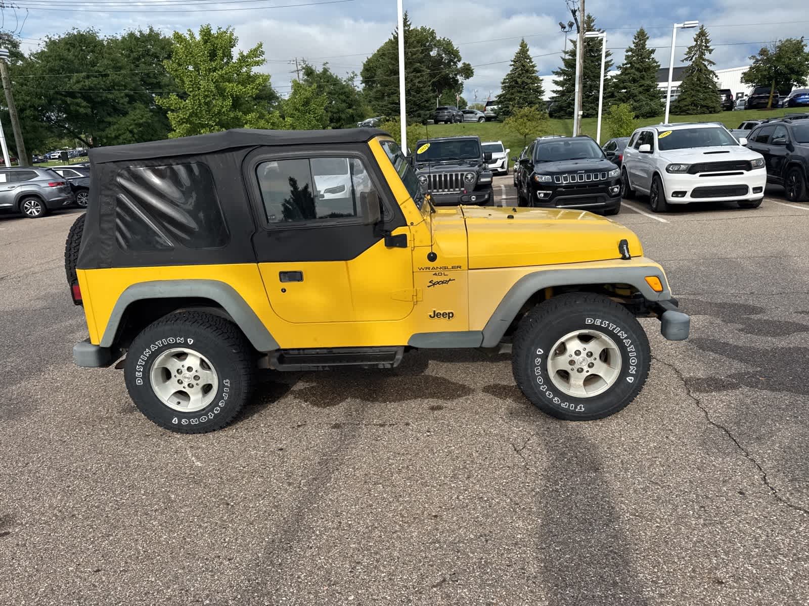 Thumbnail: 2000 Jeep Wrangler - 11