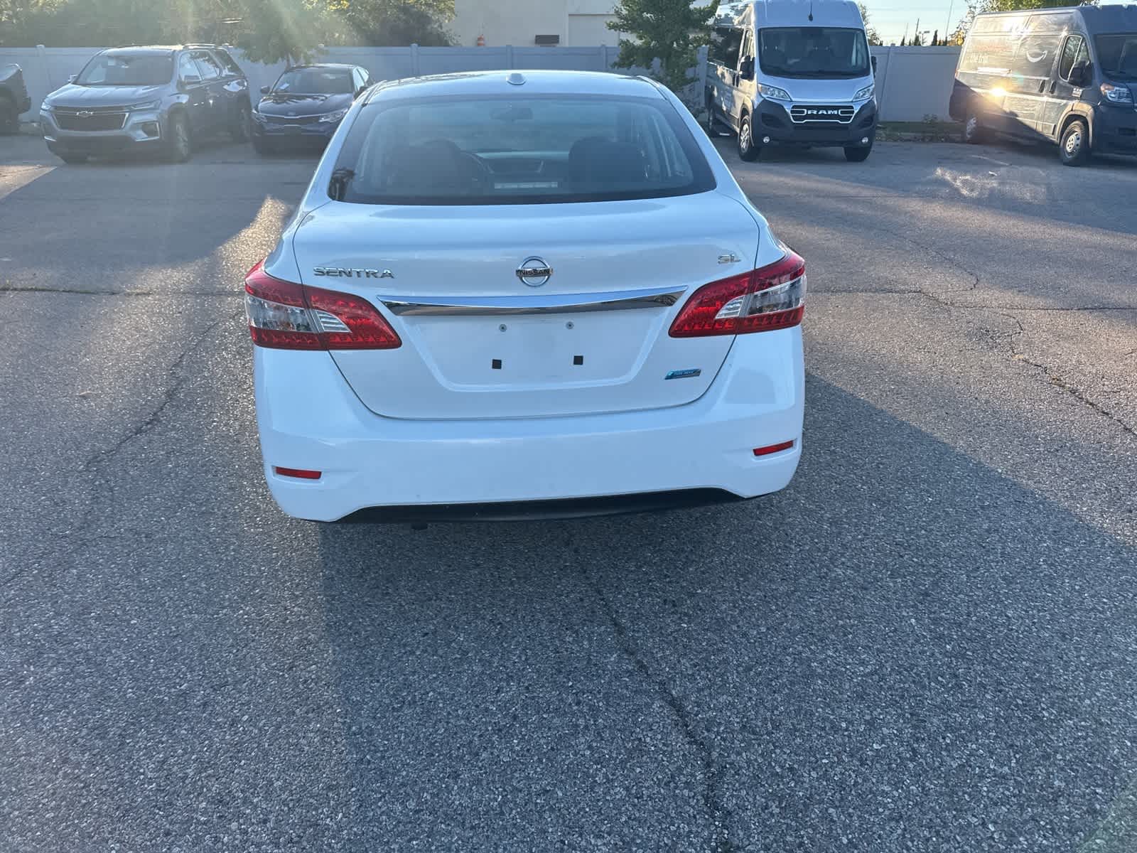 Thumbnail: 2013 Nissan Sentra - 16