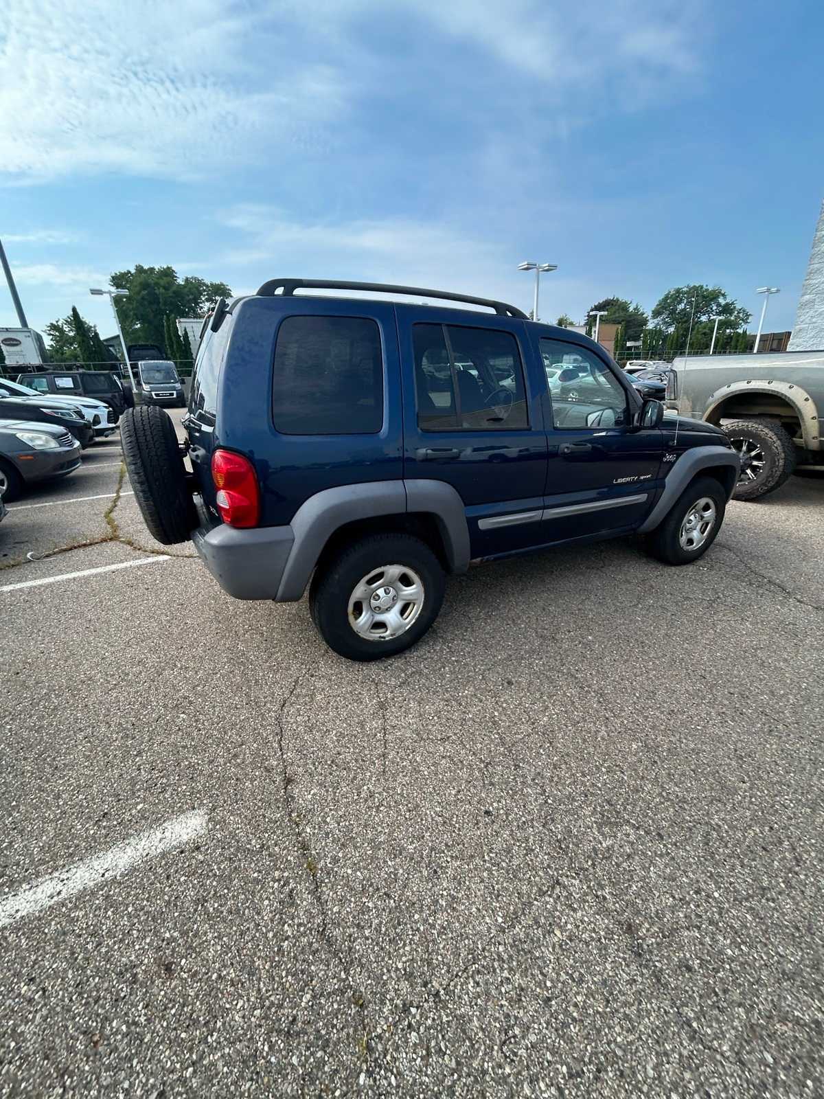 Thumbnail: 2002 Jeep Liberty - 14