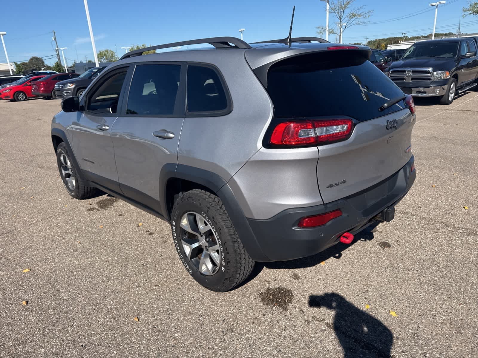 Thumbnail: 2018 Jeep Cherokee - 25