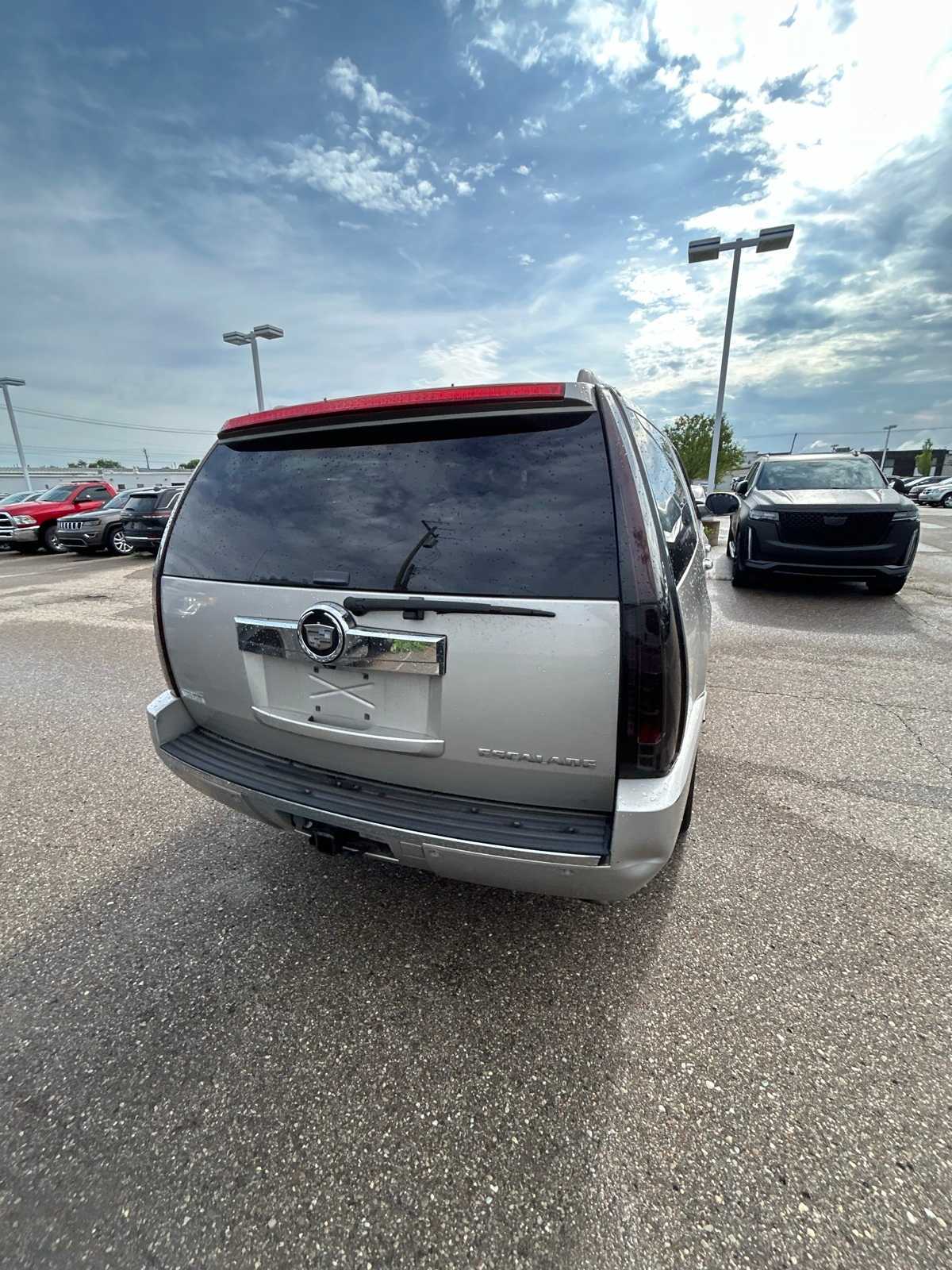 Thumbnail: 2008 Cadillac Escalade - 16