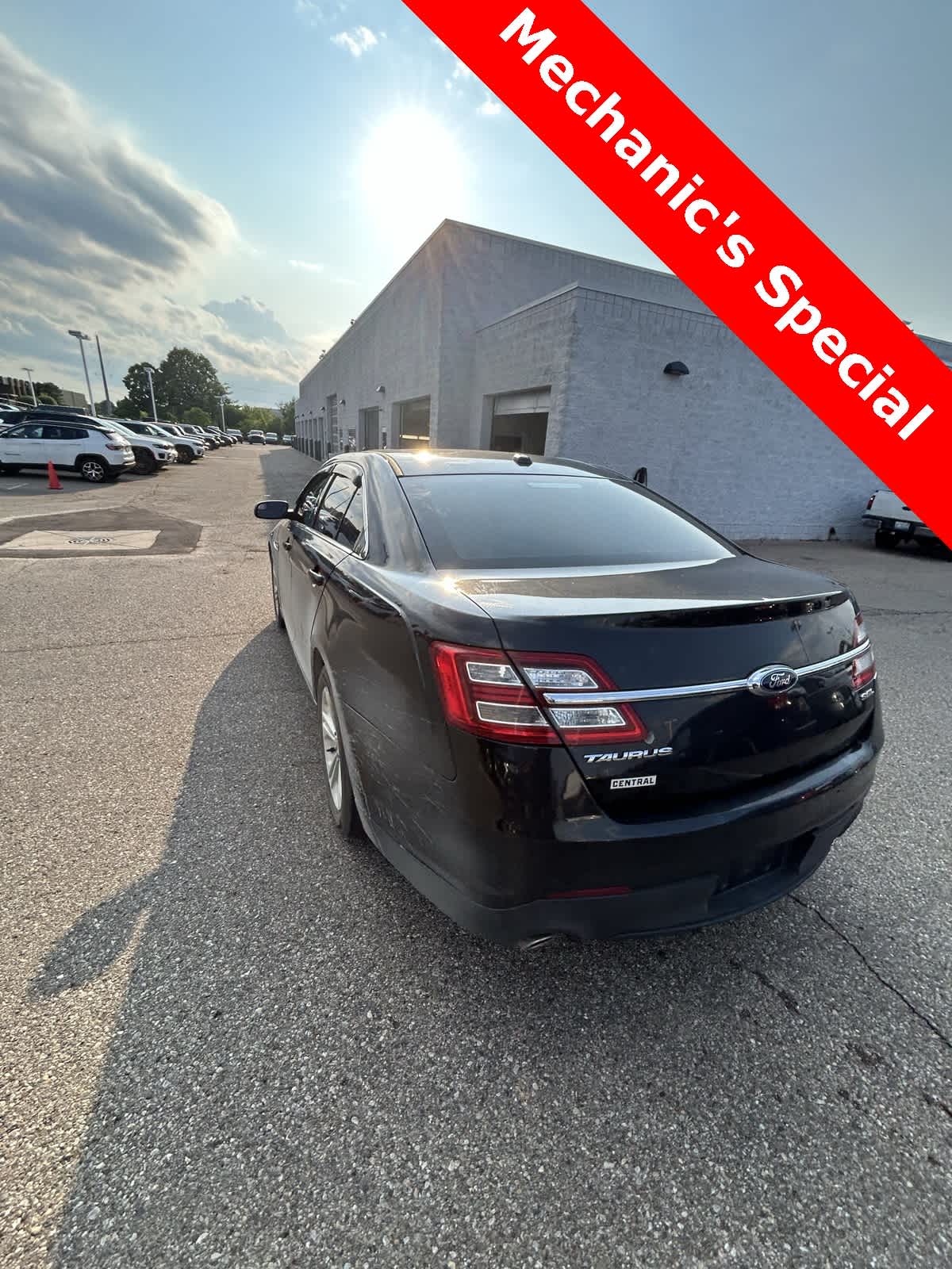 Thumbnail: 2014 Ford Taurus - 26