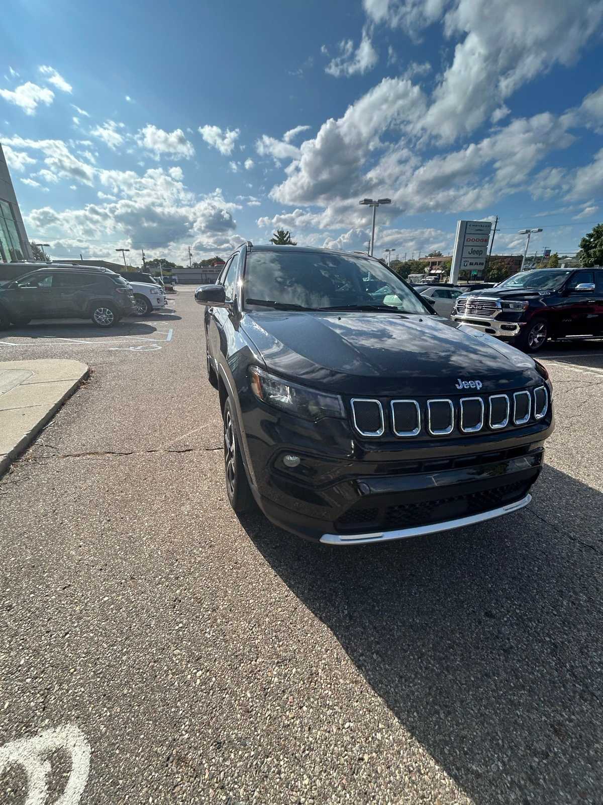 Thumbnail: 2022 Jeep Compass - 6