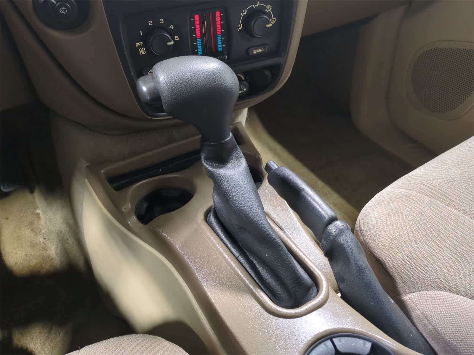 Thumbnail: 2004 Chevrolet TrailBlazer - 26