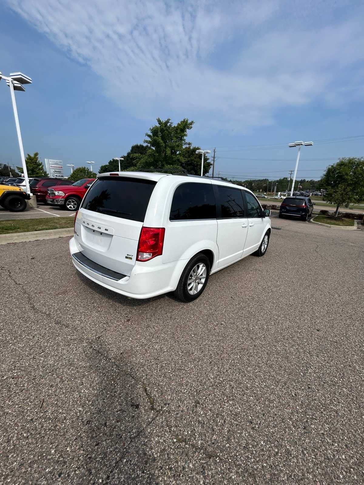 Thumbnail: 2019 Dodge Grand Caravan - 17