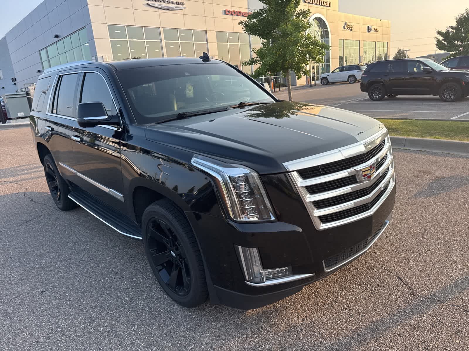 Thumbnail: 2018 Cadillac Escalade - 8