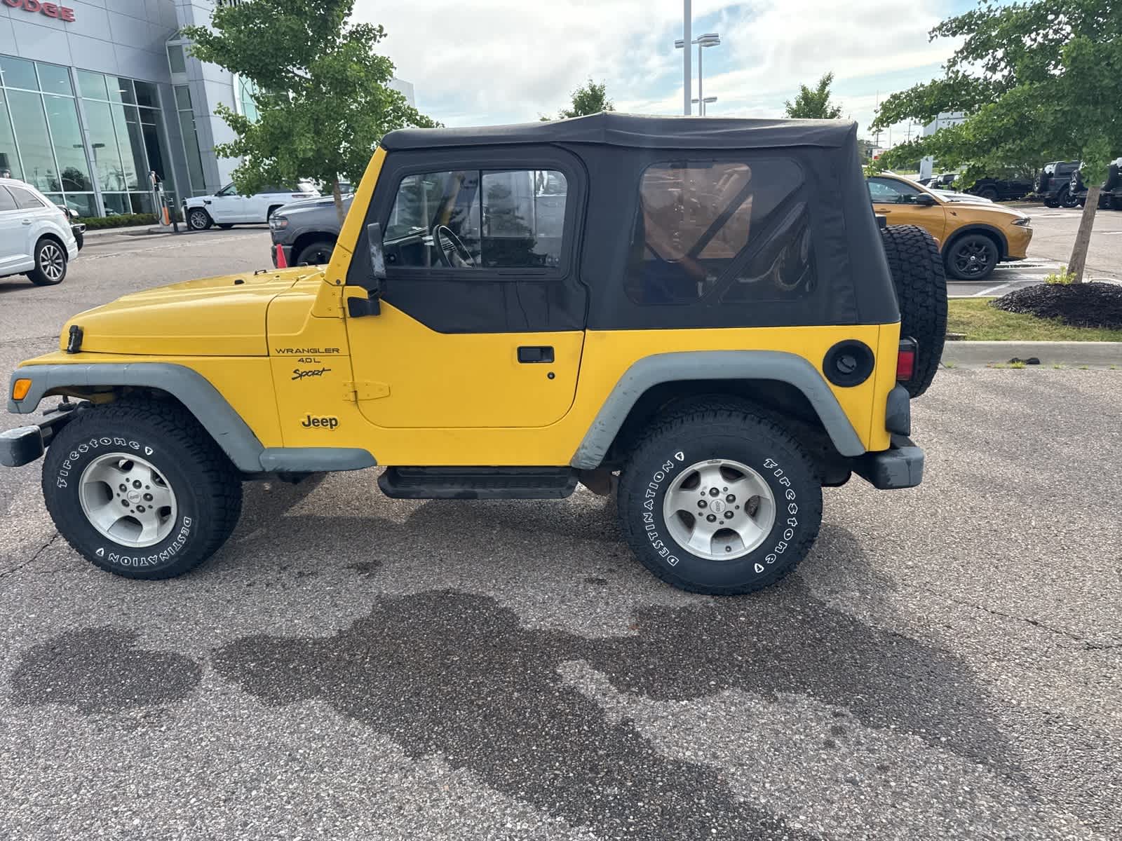 Thumbnail: 2000 Jeep Wrangler - 23