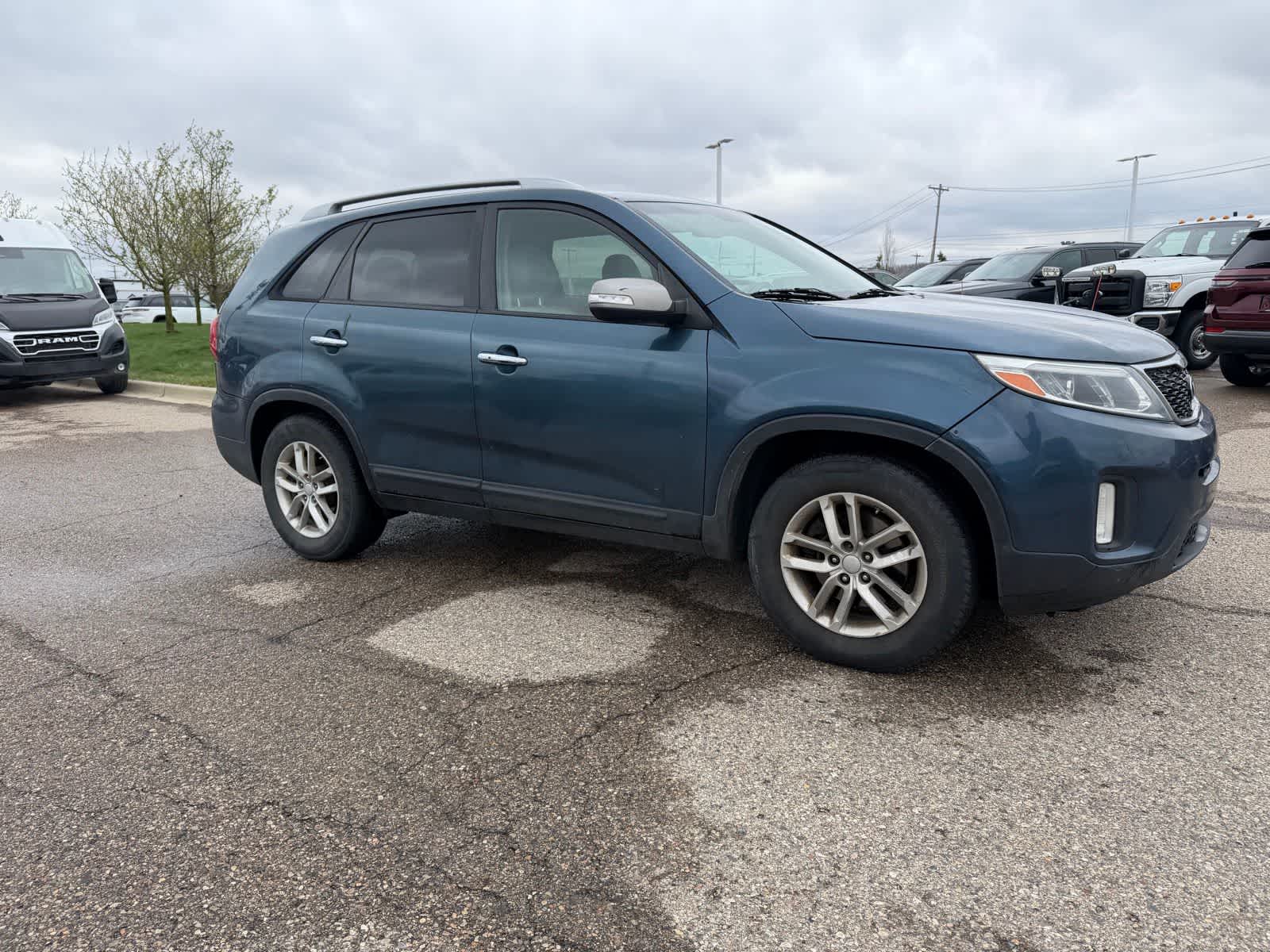 Thumbnail: 2014 Kia Sorento - 9