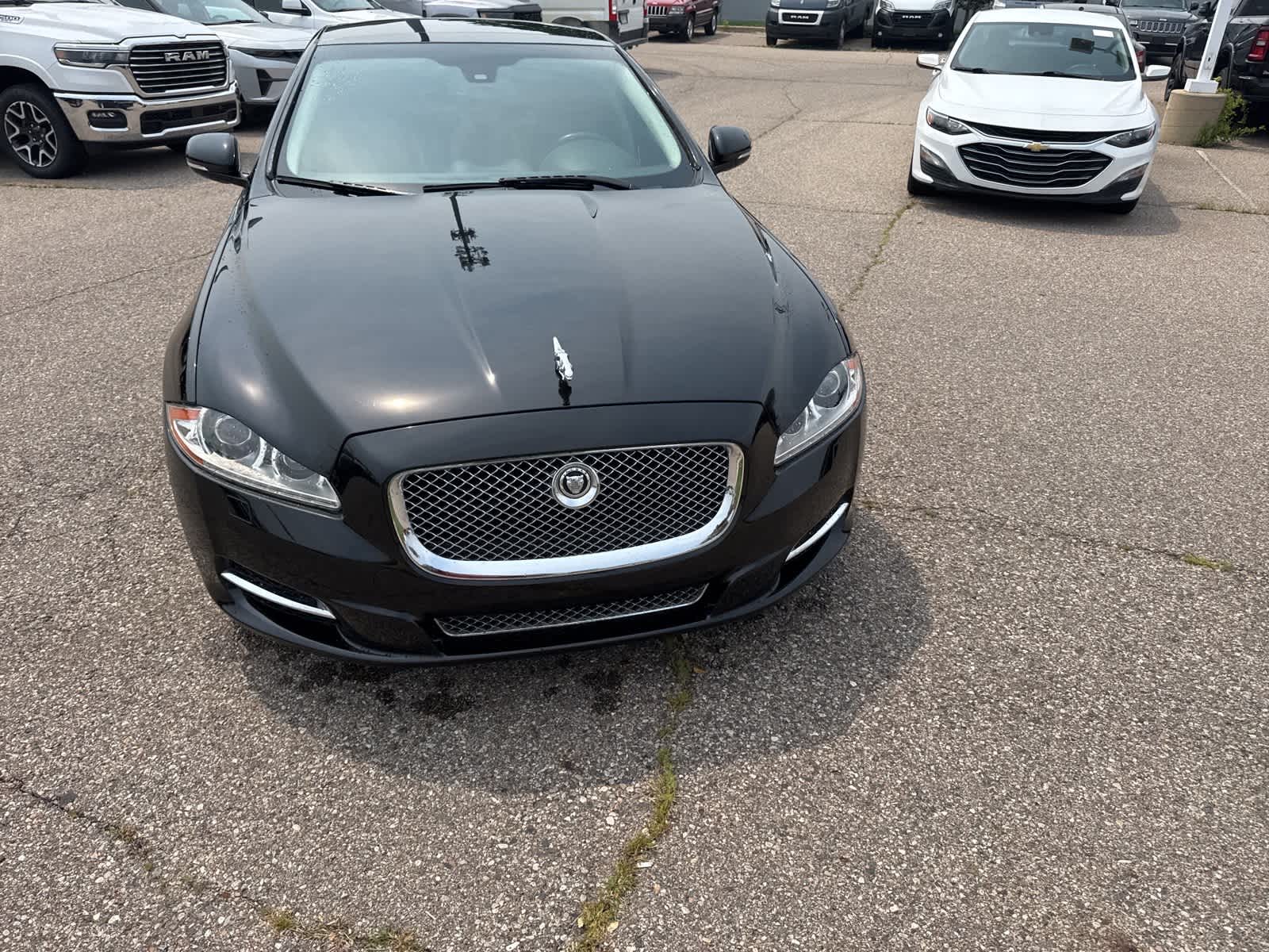Thumbnail: 2011 Jaguar XJ - 5