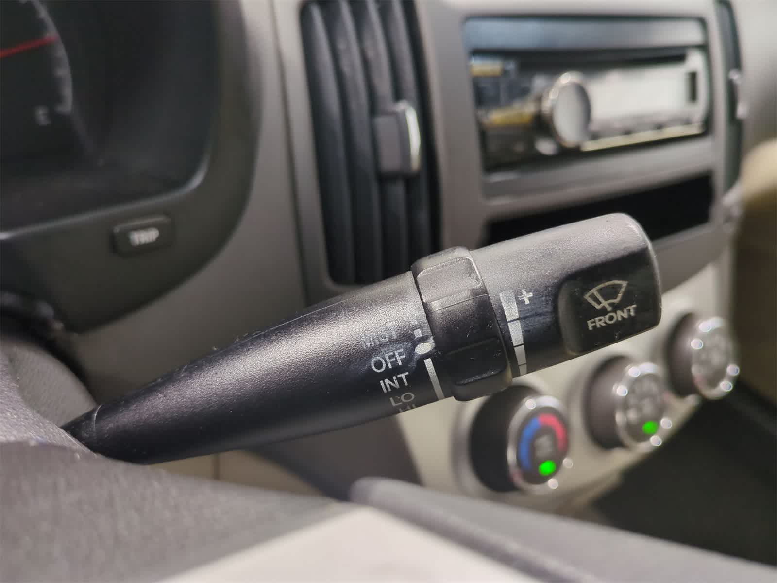 Thumbnail: 2010 Hyundai Elantra - 25