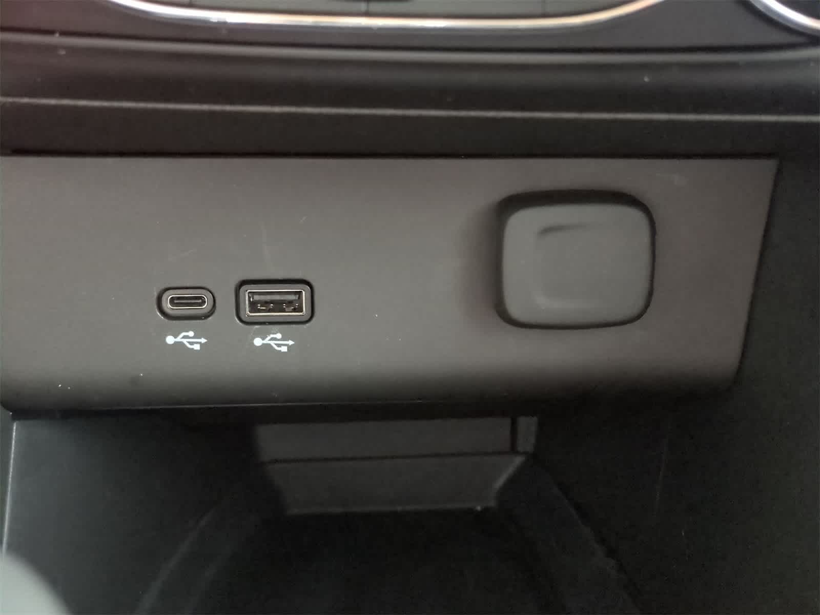 Thumbnail: 2024 Buick Encore GX - 30