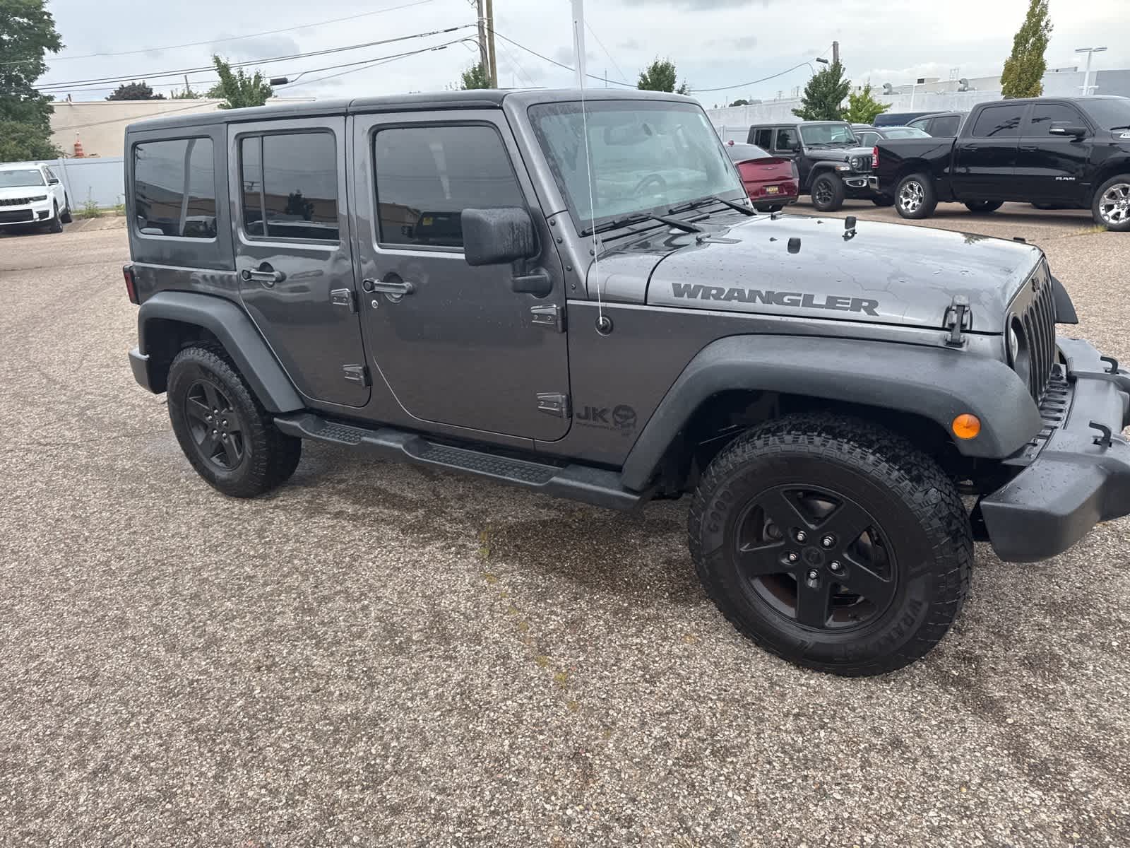 Thumbnail: 2018 Jeep Wrangler - 9