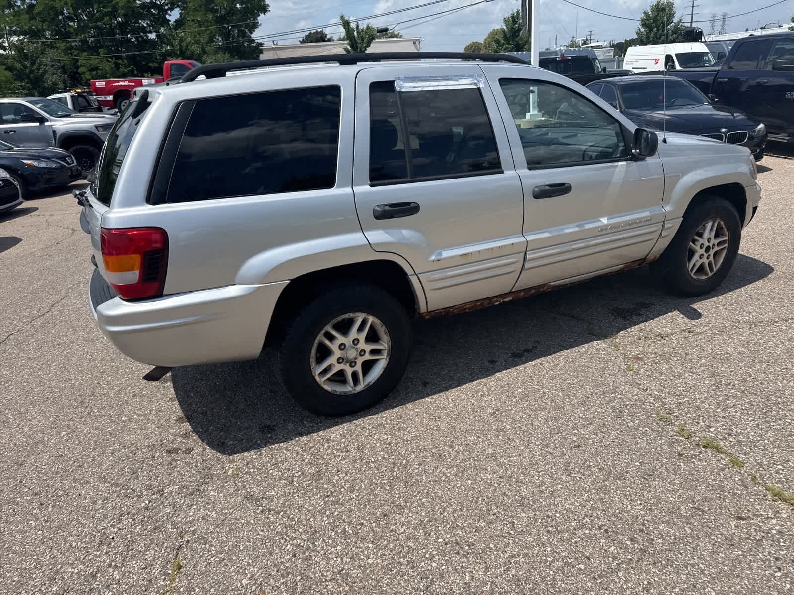 Thumbnail: 2004 Jeep Grand Cherokee - 14