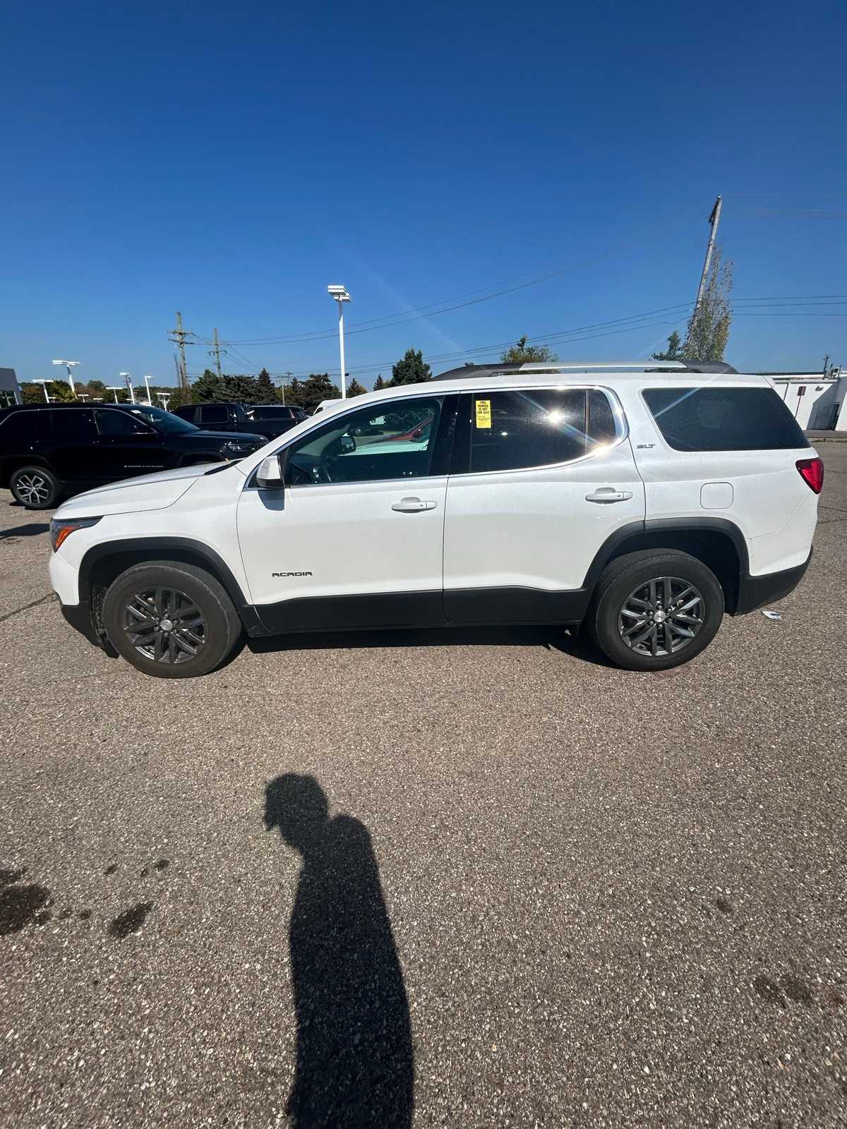 Thumbnail: 2019 GMC Acadia - 26