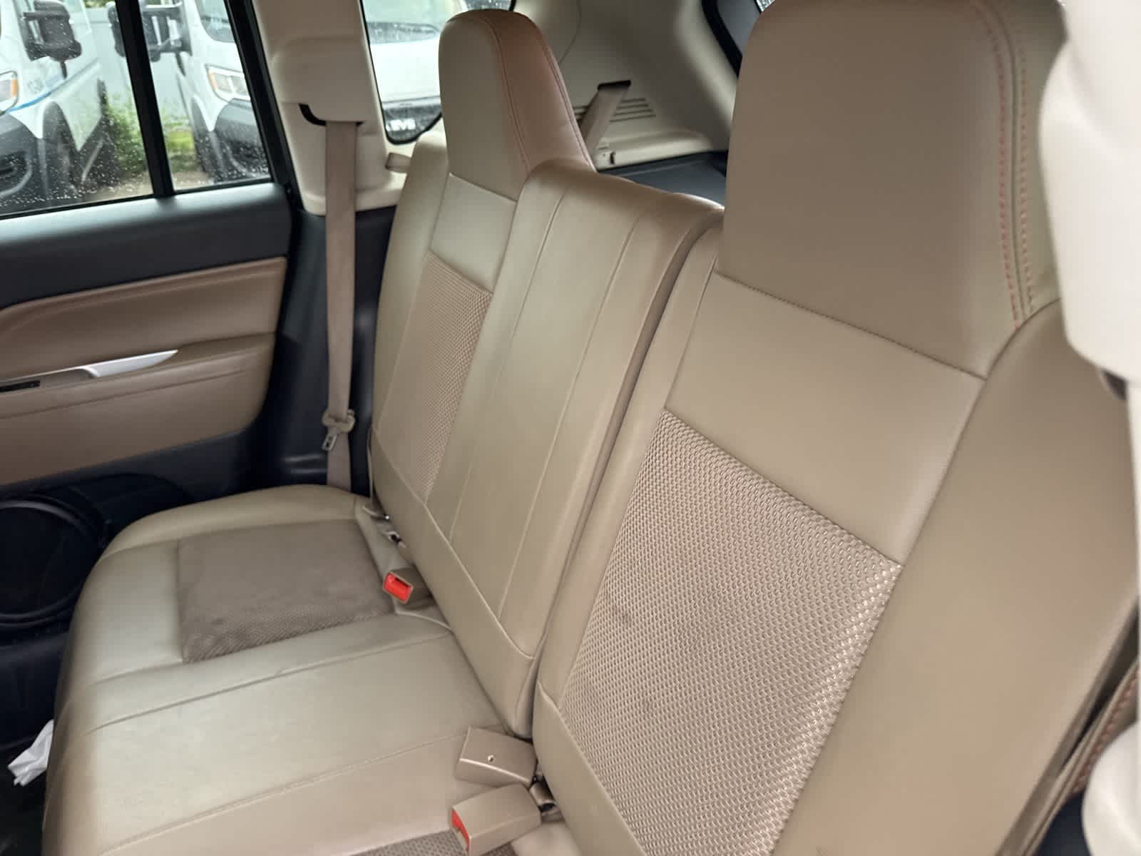 2016 Jeep Compass Latitude 26