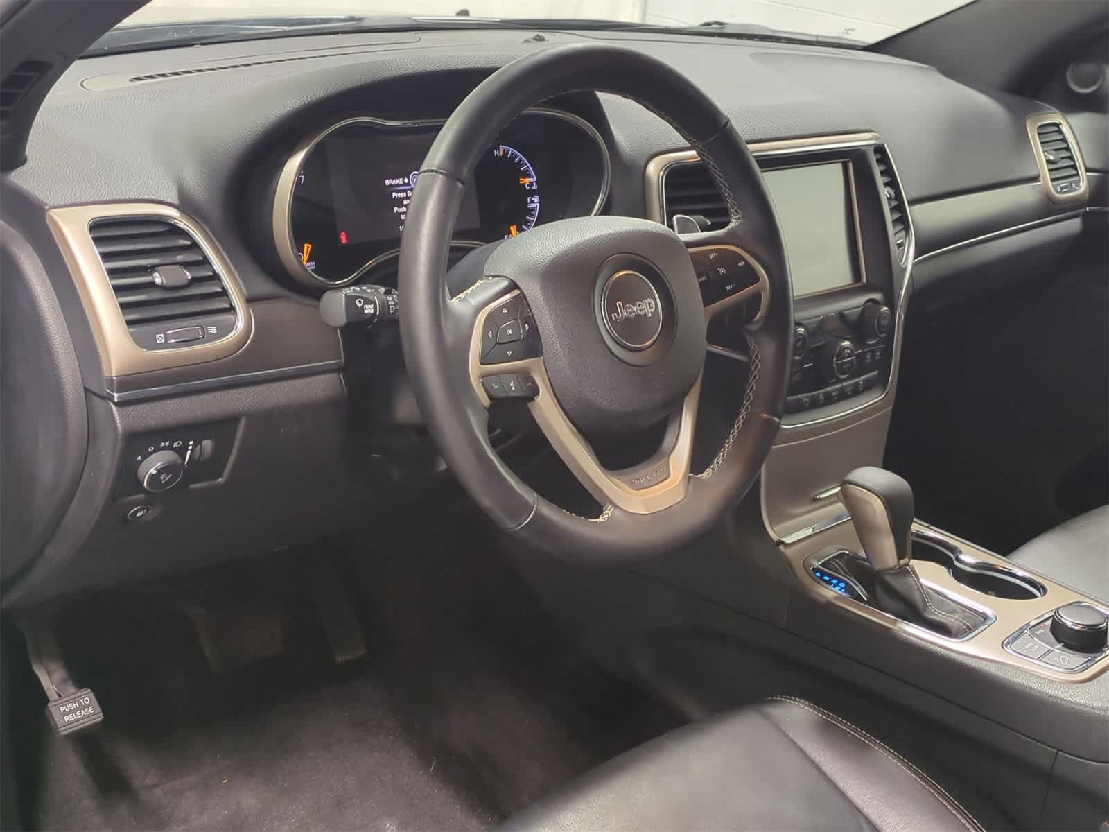 Thumbnail: 2017 Jeep Grand Cherokee - 16