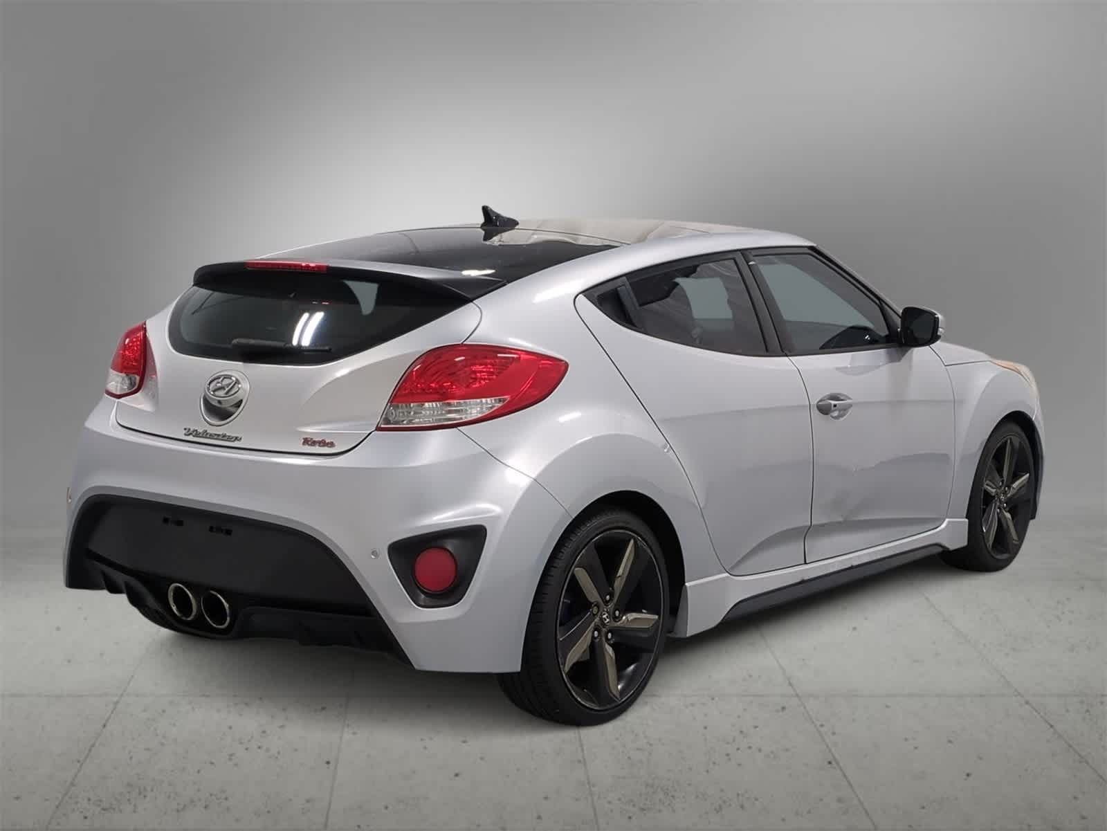 Thumbnail: 2015 Hyundai Veloster - 8