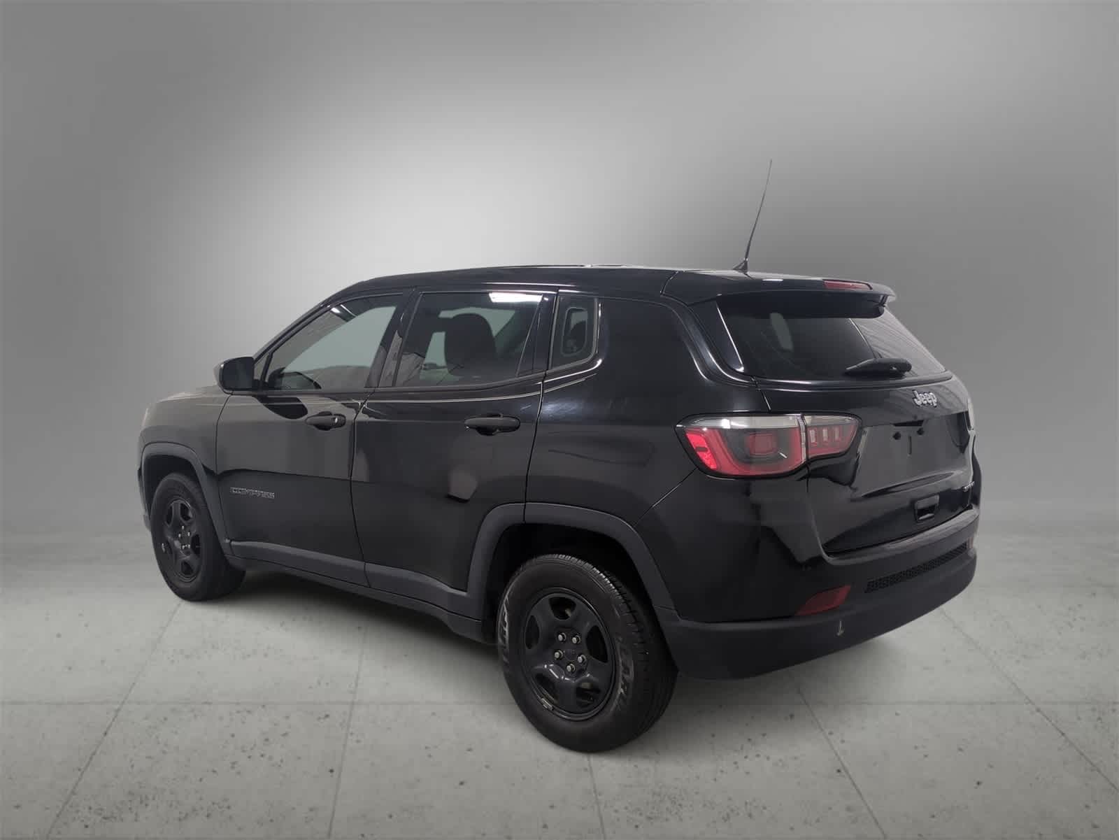 Thumbnail: 2018 Jeep Compass - 6