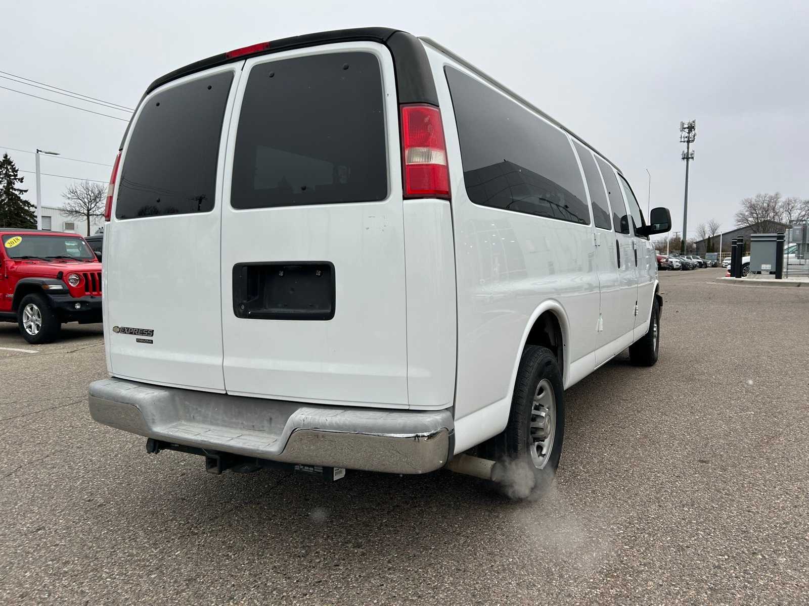 Thumbnail: 2016 Chevrolet Express - 17