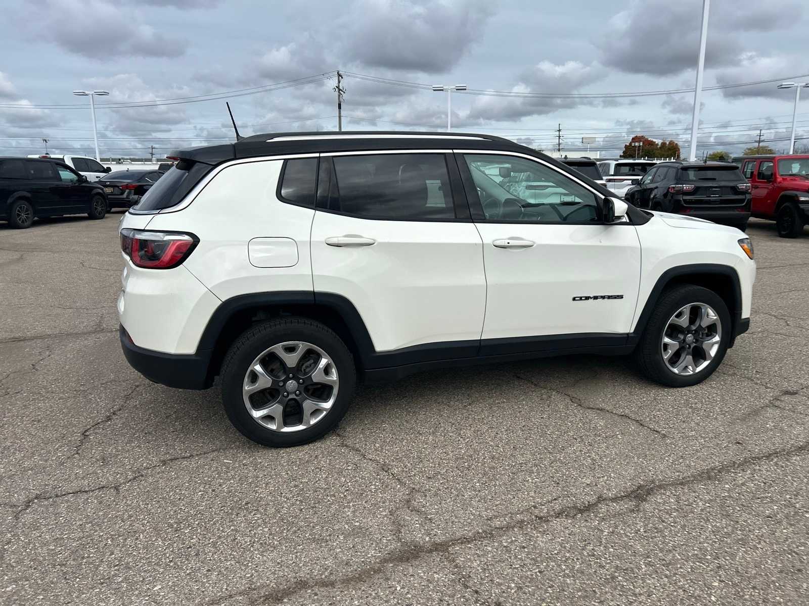 Thumbnail: 2019 Jeep Compass - 18