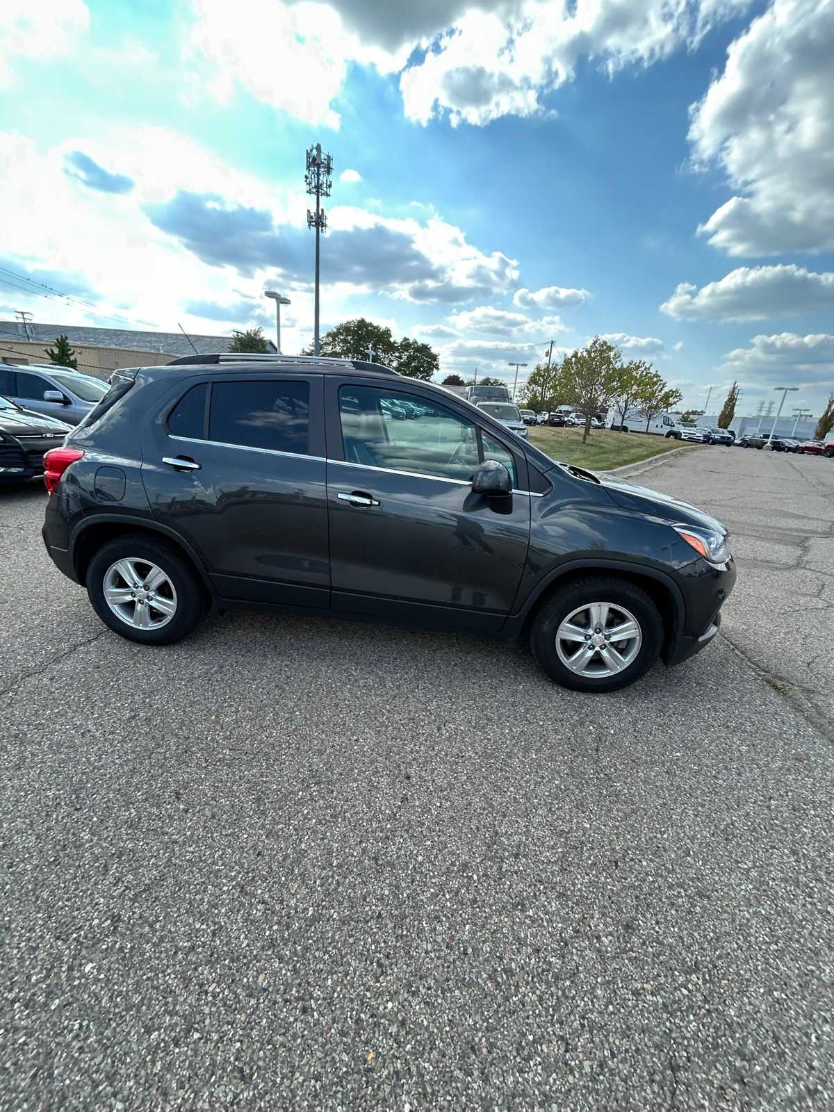 Thumbnail: 2019 Chevrolet Trax - 13