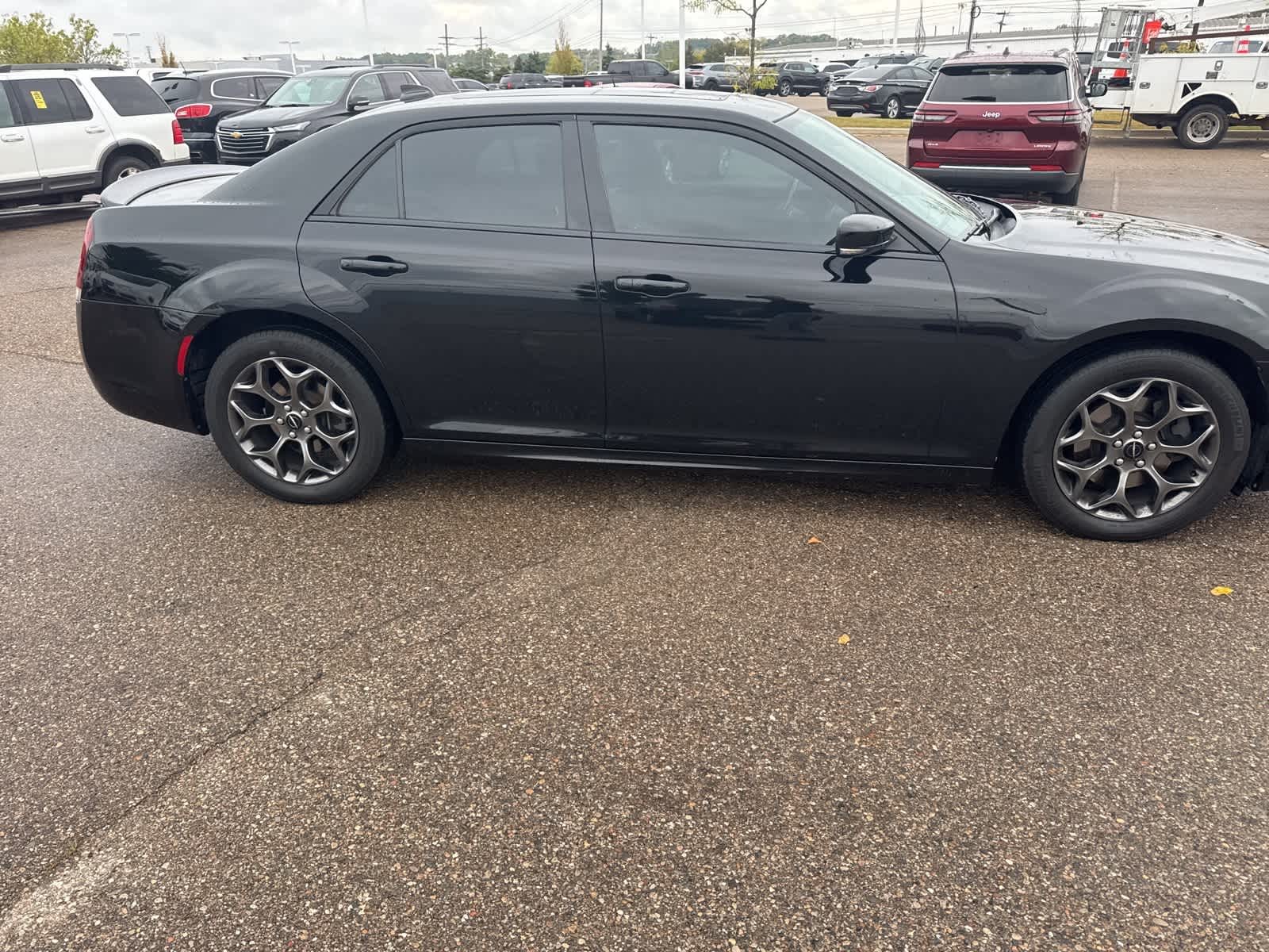 Thumbnail: 2018 Chrysler 300 - 11