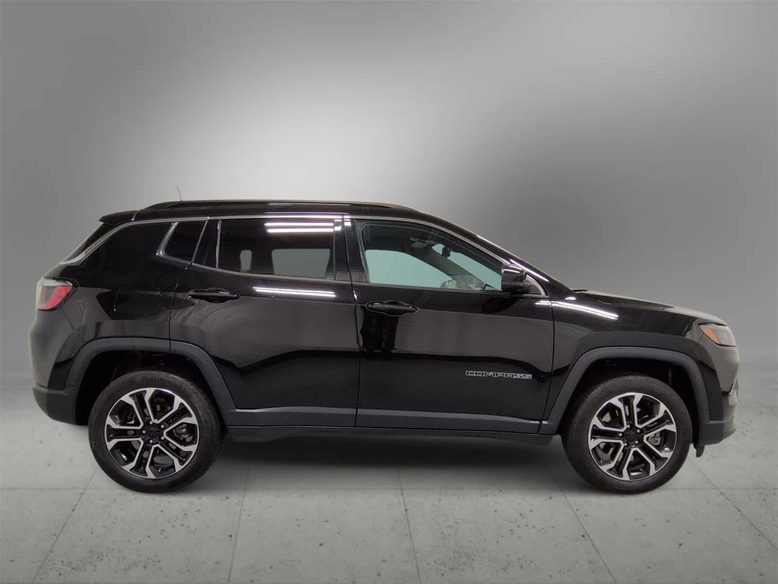 Thumbnail: 2023 Jeep Compass - 9
