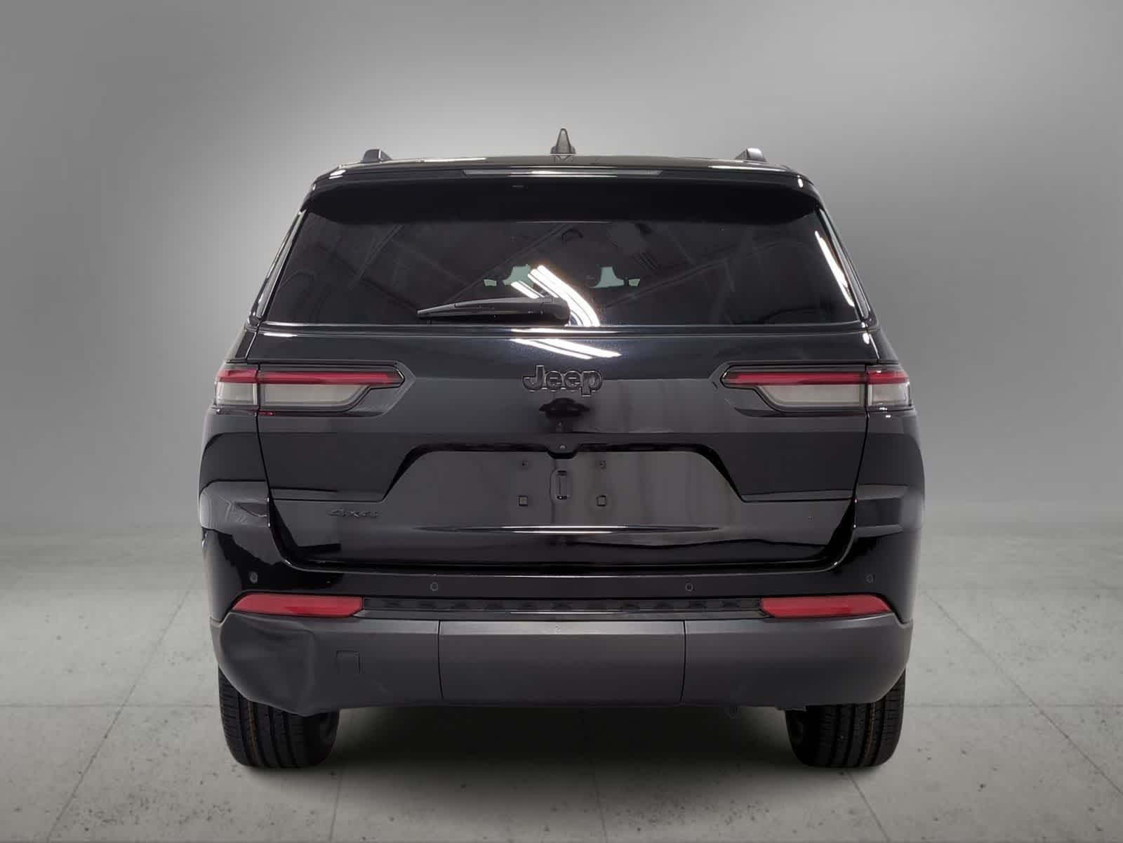 Thumbnail: 2023 Jeep Grand Cherokee L - 7