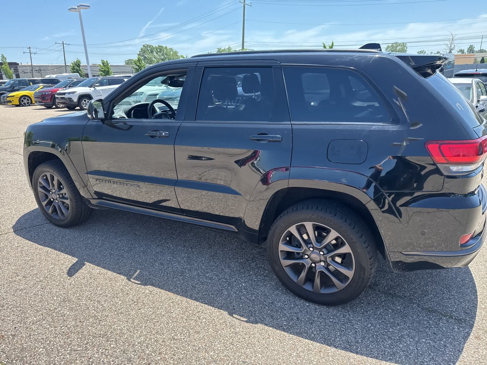 Thumbnail: 2018 Jeep Grand Cherokee - 28