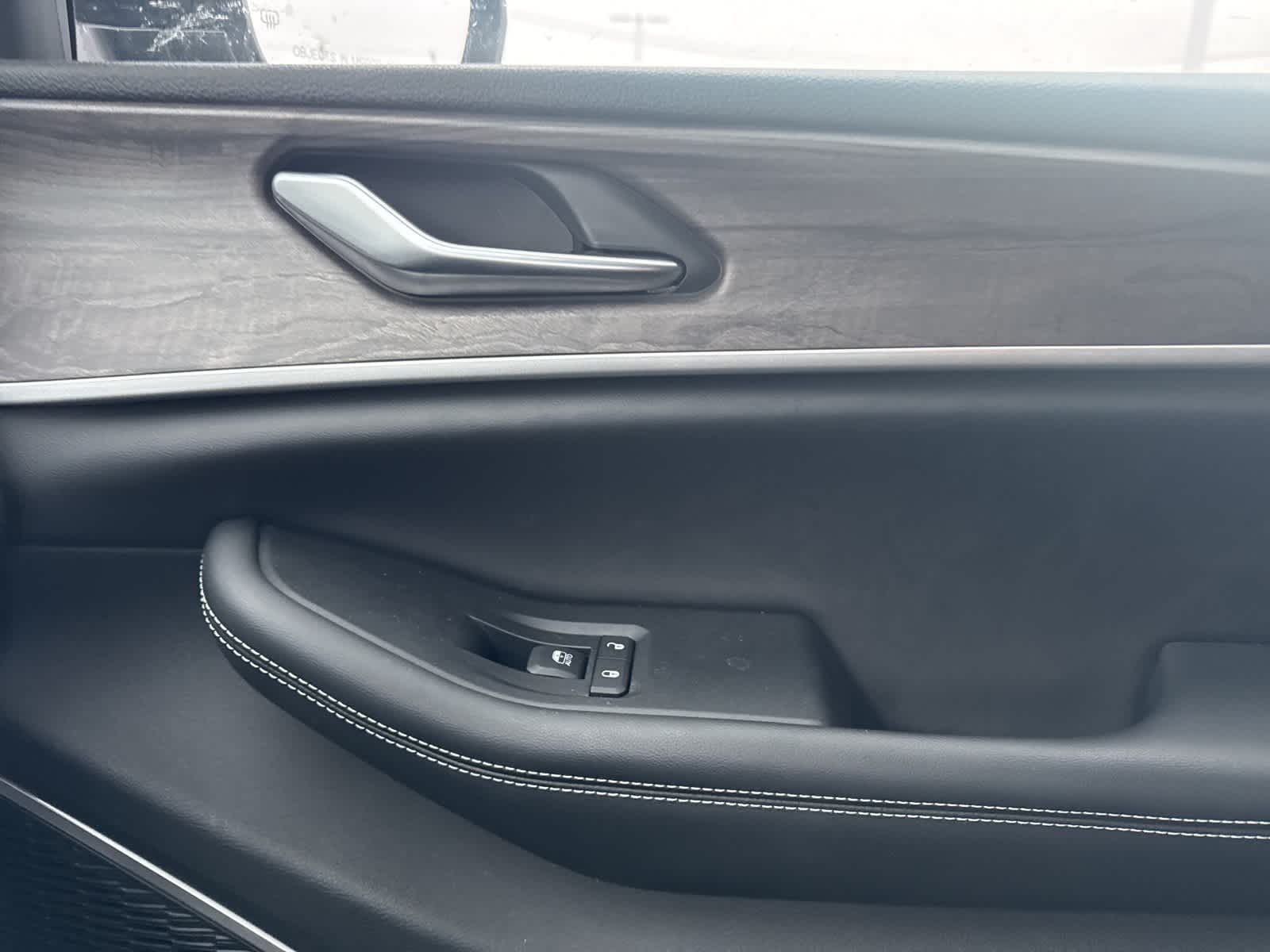 Thumbnail: 2023 Jeep Grand Cherokee - 25