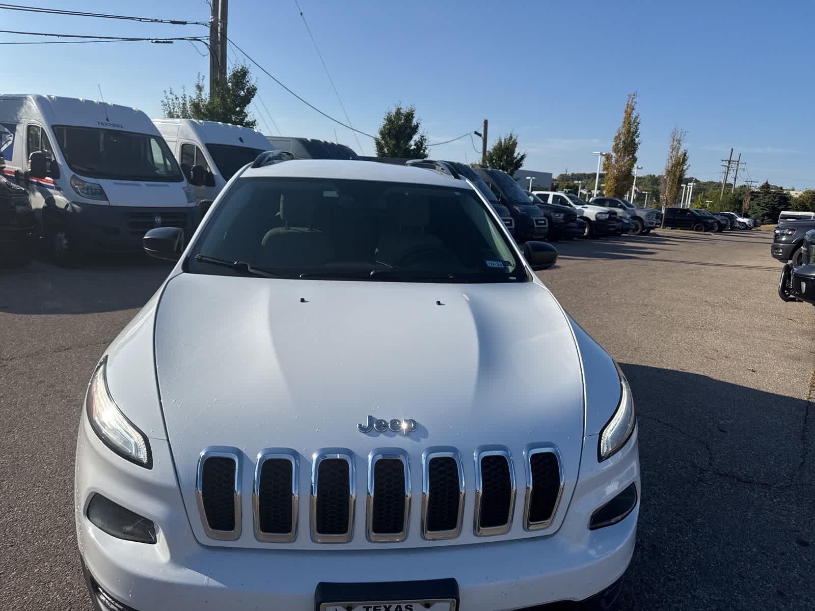 Thumbnail: 2016 Jeep Cherokee - 4