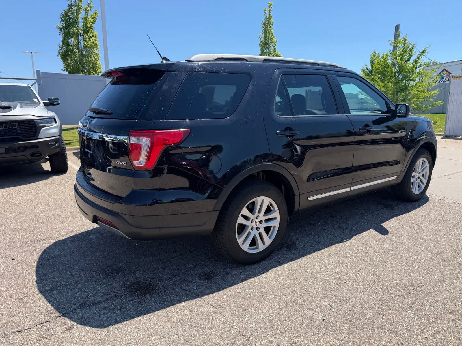 Thumbnail: 2019 Ford Explorer - 11