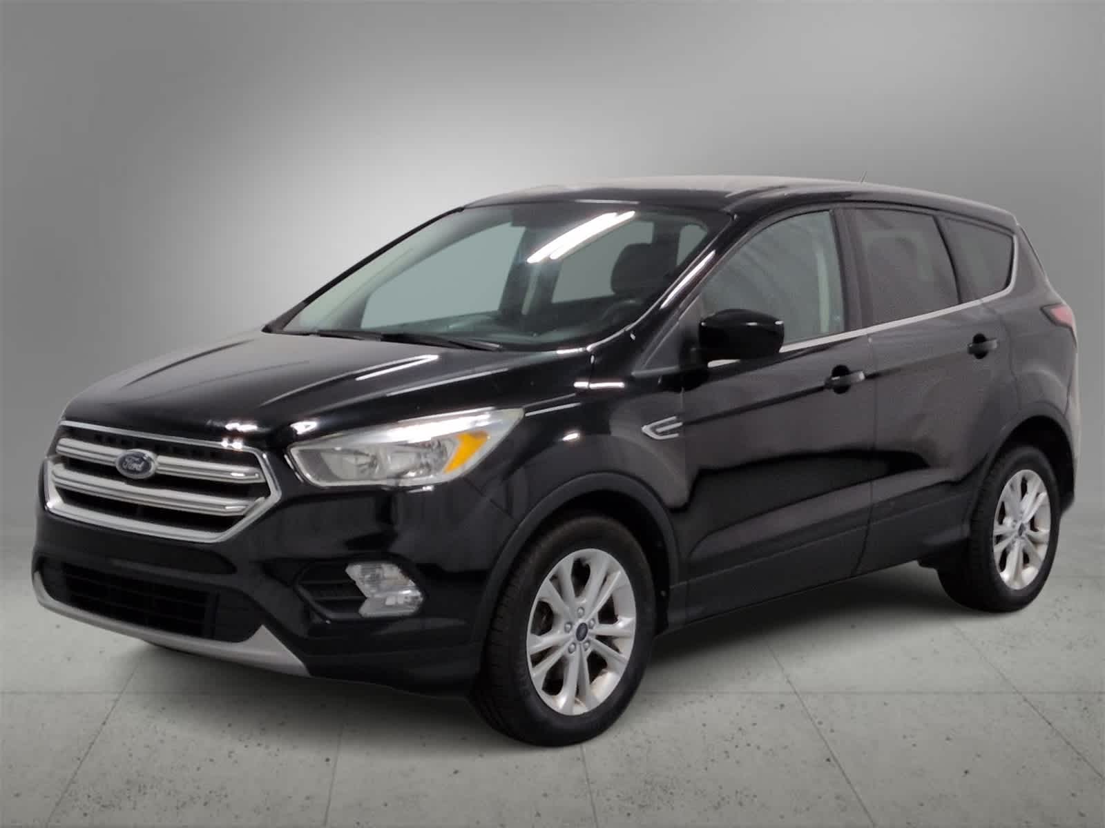 Thumbnail: 2017 Ford Escape - 4