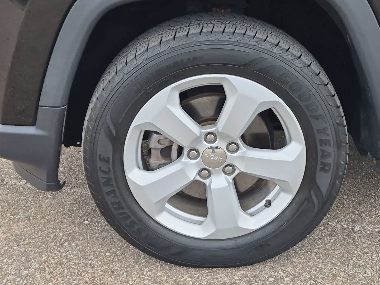 Thumbnail: 2018 Jeep Compass - 14