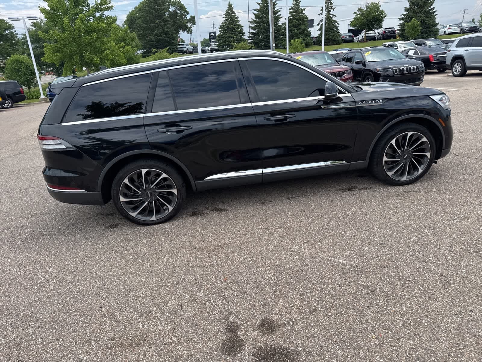 Thumbnail: 2020 Lincoln Aviator - 12