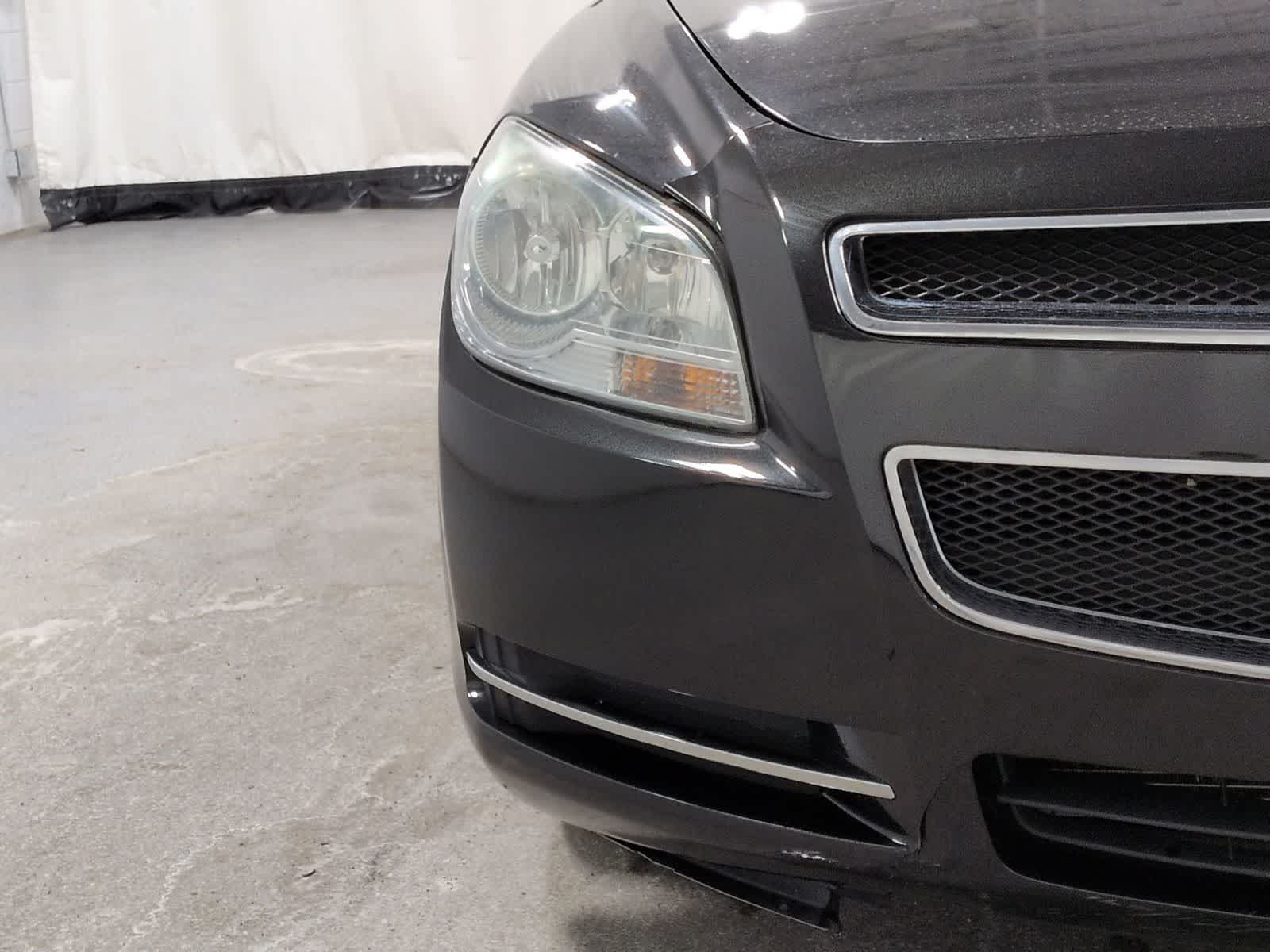 Thumbnail: 2009 Chevrolet Malibu - 11